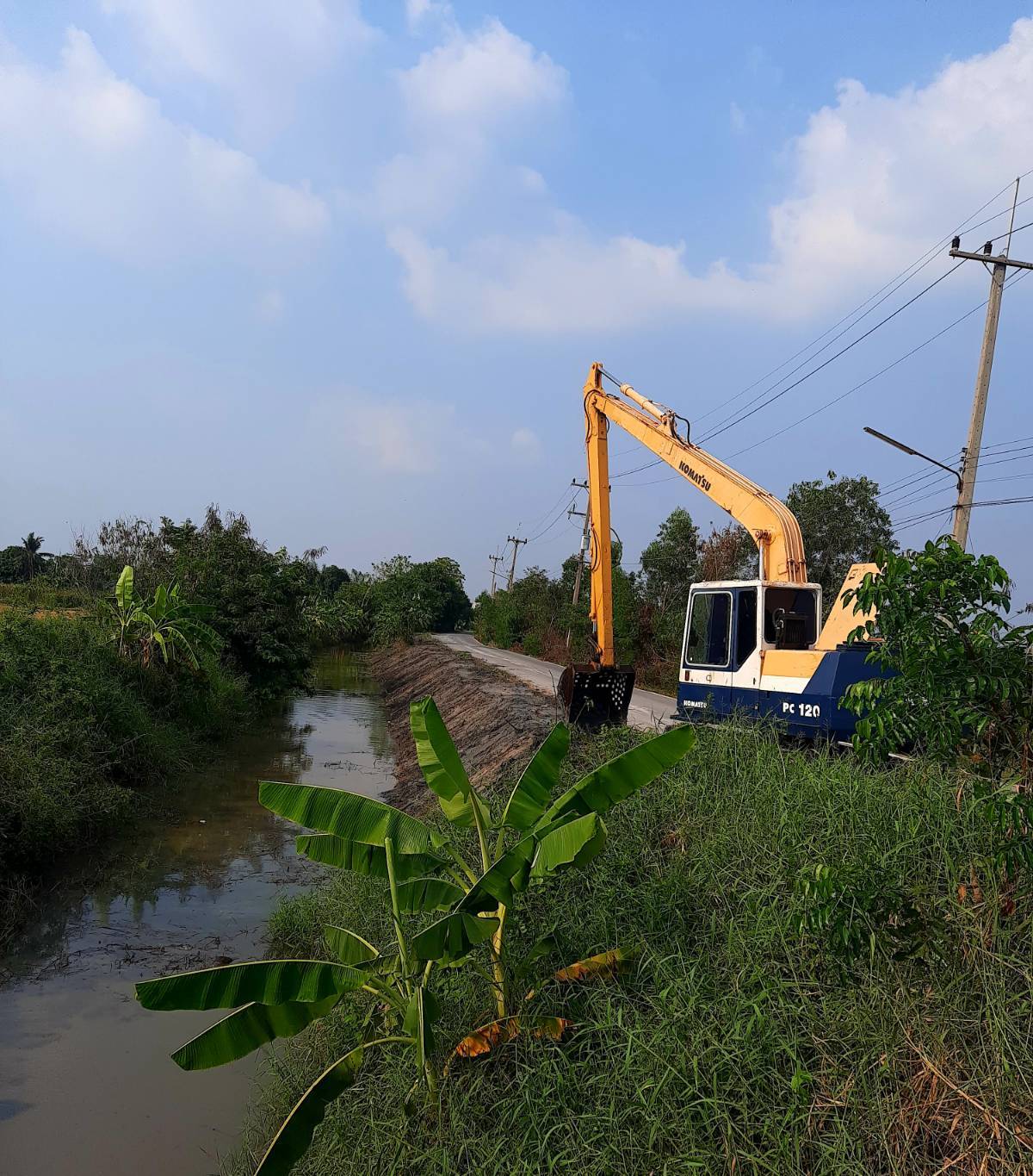 Komatsu120-5บูมยาว12เมตรเจ้าของขายเอง
