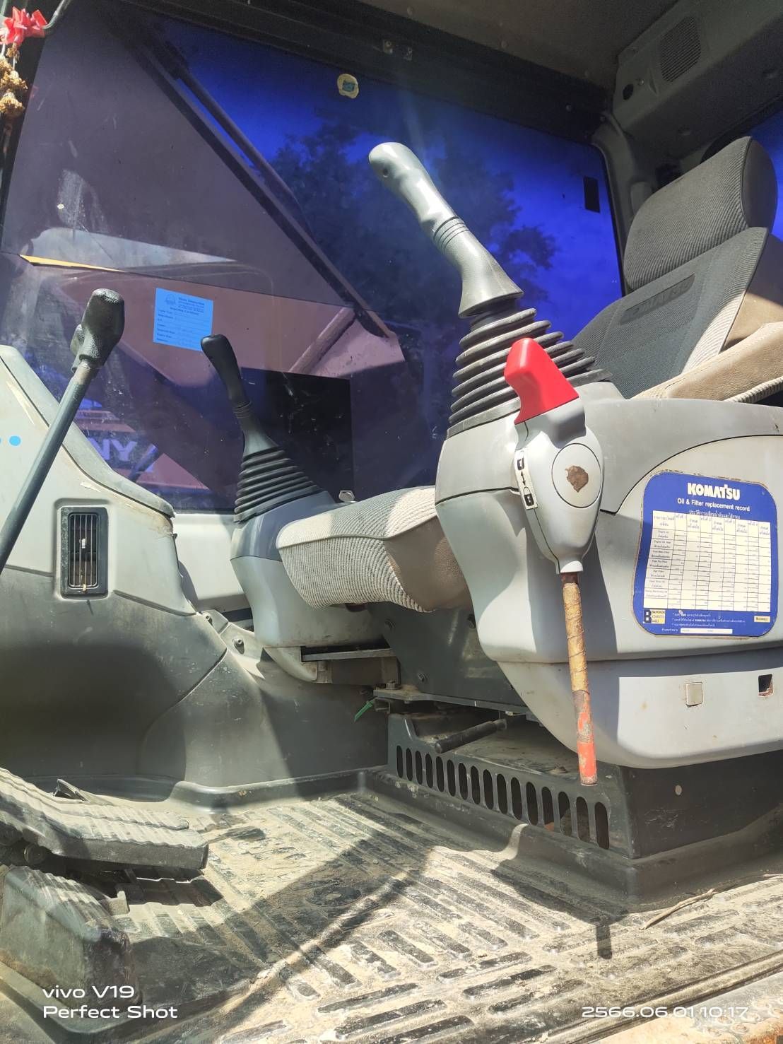 ล้อยางKomatsu PW130รถใช้งานปกติ ล้อยางKomatsu PW130รถใช้งานปกติ