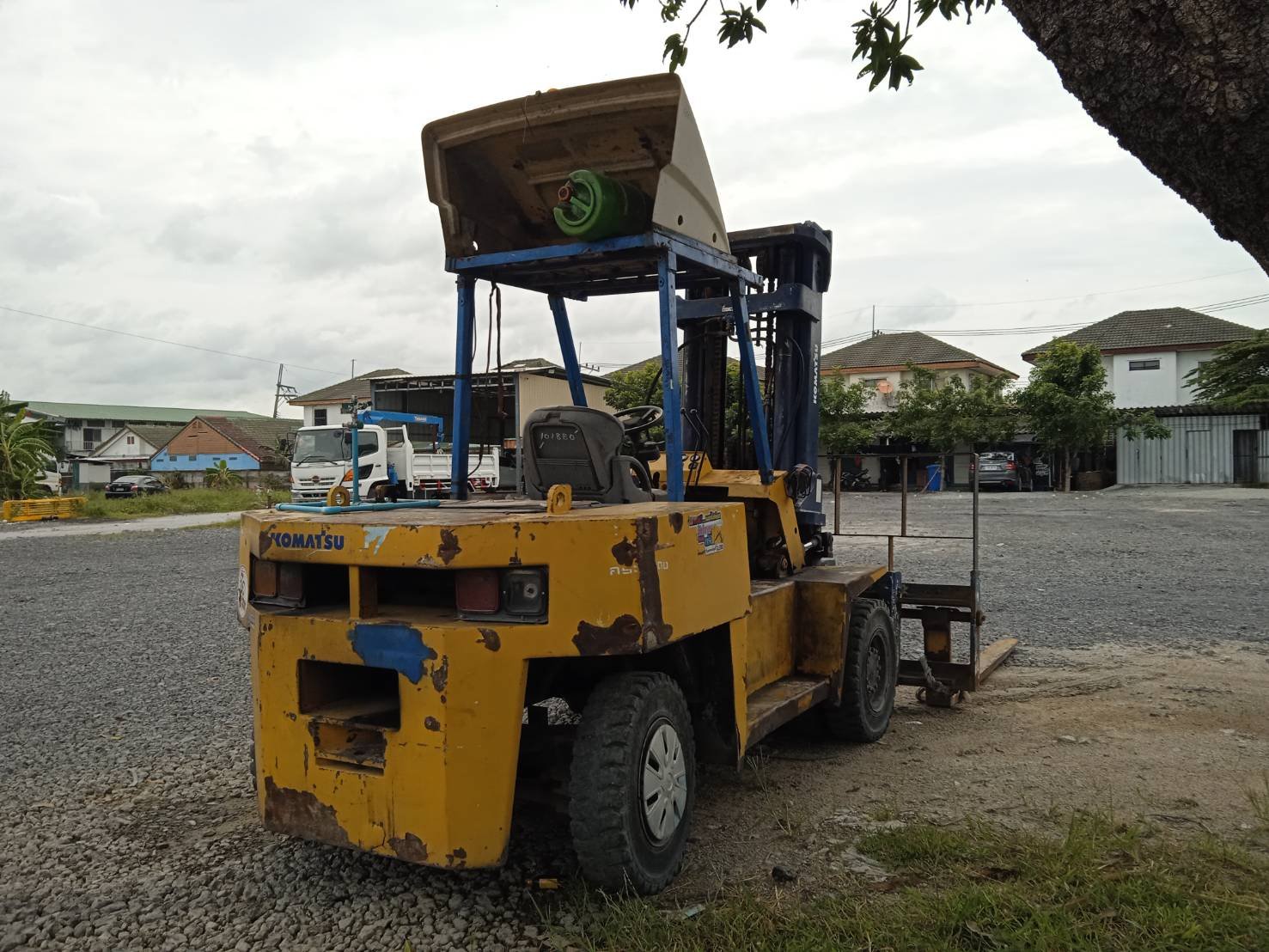 โฟลคลีฟ6ตันKomatsu