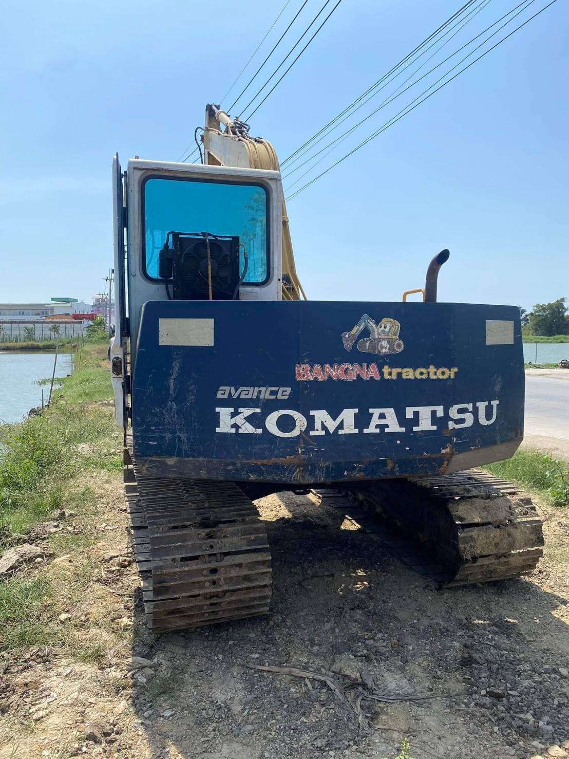Komatsu60-5บูมยาวพร้อมโป๊ะคอนโทนน้ำมัน