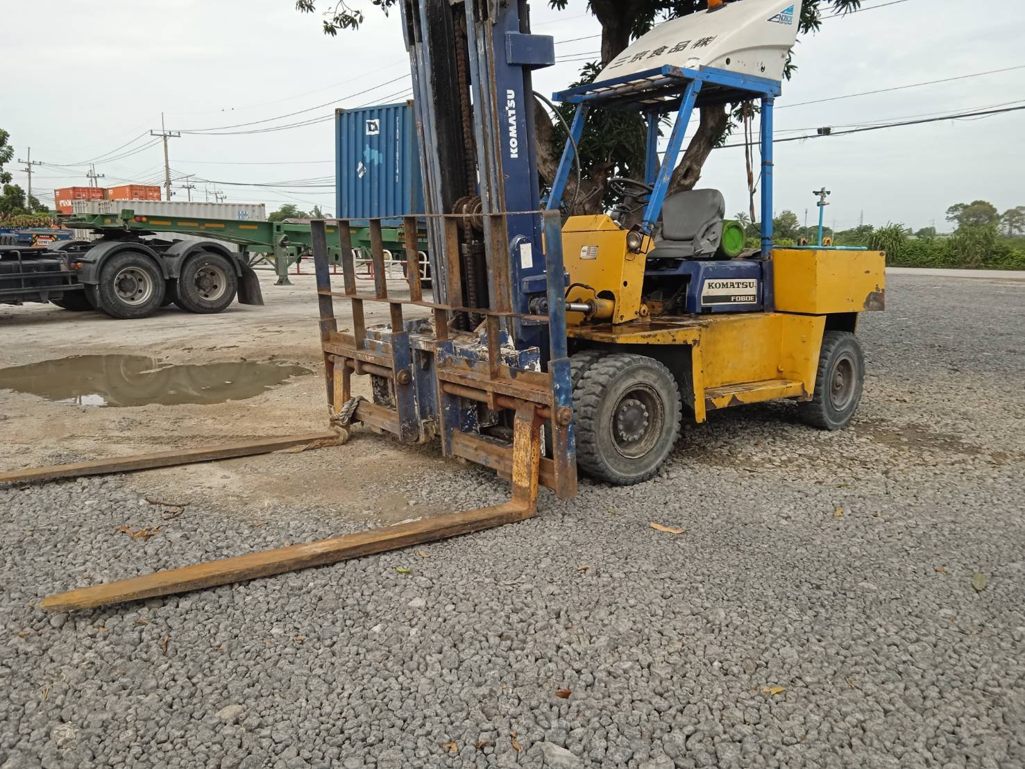 โฟลคลีฟ6ตันKomatsu