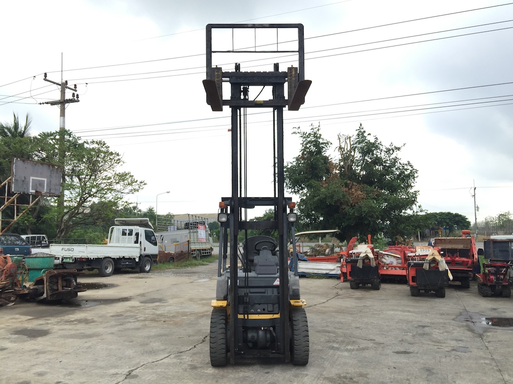 ขายรถโฟล์คลิฟท์ KOMATSU รุ่น FG25T-16 รุ่นใหม่ โฉมปัจจุบัน เครื่องเดิมเบนซิน เดินนิ่ม ระบบนุ่มนวล ทำ