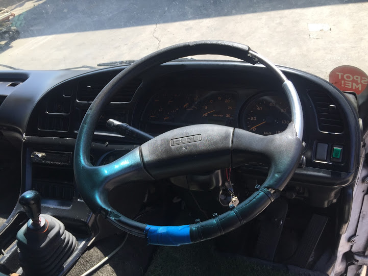 ขายหัวรถ ISUZU รุ่น GIGA มือ2นำเข้าจากญี่ปุ่น สภาพสวย ภายในสะอาด ไม่ผุ รุ่นใหม่ ทรงสวย น่าใช้งาน  ขายไม่แพง 38,000 บาท เท่านั้น