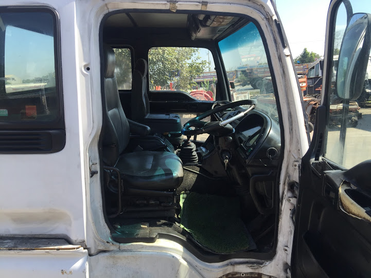 ขายหัวรถ ISUZU รุ่น GIGA มือ2นำเข้าจากญี่ปุ่น สภาพสวย ภายในสะอาด ไม่ผุ รุ่นใหม่ ทรงสวย น่าใช้งาน  ขายไม่แพง 38,000 บาท เท่านั้น