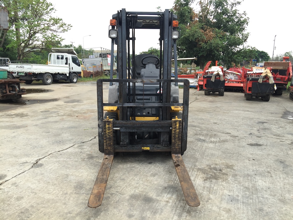 ขายรถโฟล์คลิฟท์ KOMATSU รุ่น FG25T-16 รุ่นใหม่ โฉมปัจจุบัน เครื่องเดิมเบนซิน เดินนิ่ม ระบบนุ่มนวล ทำ