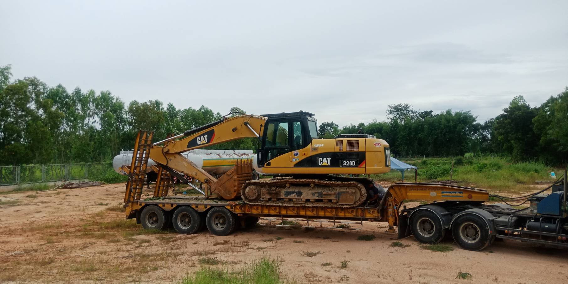 ขายรถแบคโฮ CAT320D