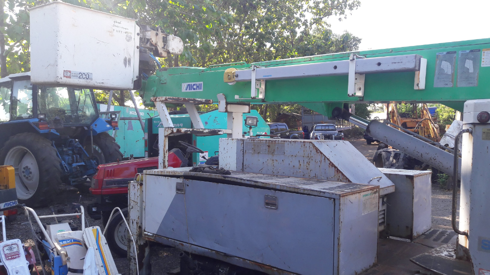 ขายกระเช้า AICHI SH145 พร้อเครื่อง ISUZU 3LB1 . เก่านอก 084-5424150