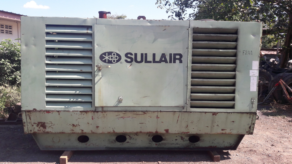 ขายปั้มลม SULLAIR รุ่น 900 ลม 13 บาร์ 900 cfm 150PSI เครื่อง CAT 3306T ปั้มลมสกรูสภาพสวย นำเข้าจากญี