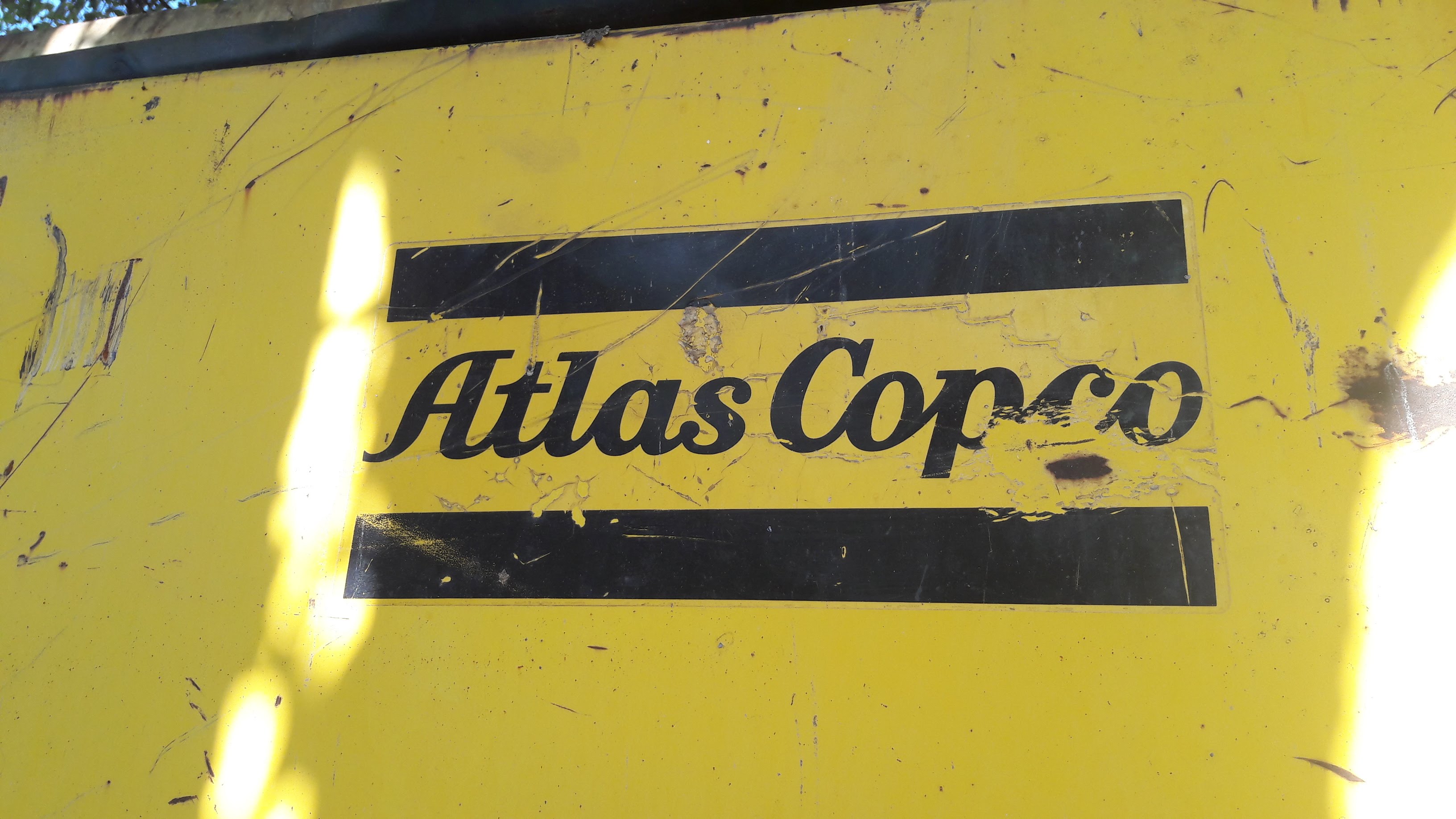 ขายเครื่องลม Atlas Copco พร้อมใช้ ขนาด 750 CFM 12-14.5 Bar สนใจ 0845424150