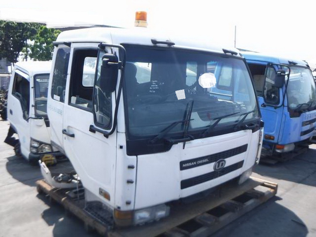ขายหัวเก๋ง NISSAN UD 3 ใบปัด เกียร์ธรรมดา กระจกไฟฟ้า เก่านอก สภาพสวย 084-5424150 ขายหัวเก๋ง NISSAN UD 3 ใบปัด เกียร์ธรรมดา กระจกไฟฟ้า เก่านอก สภาพสวย 084-5424150