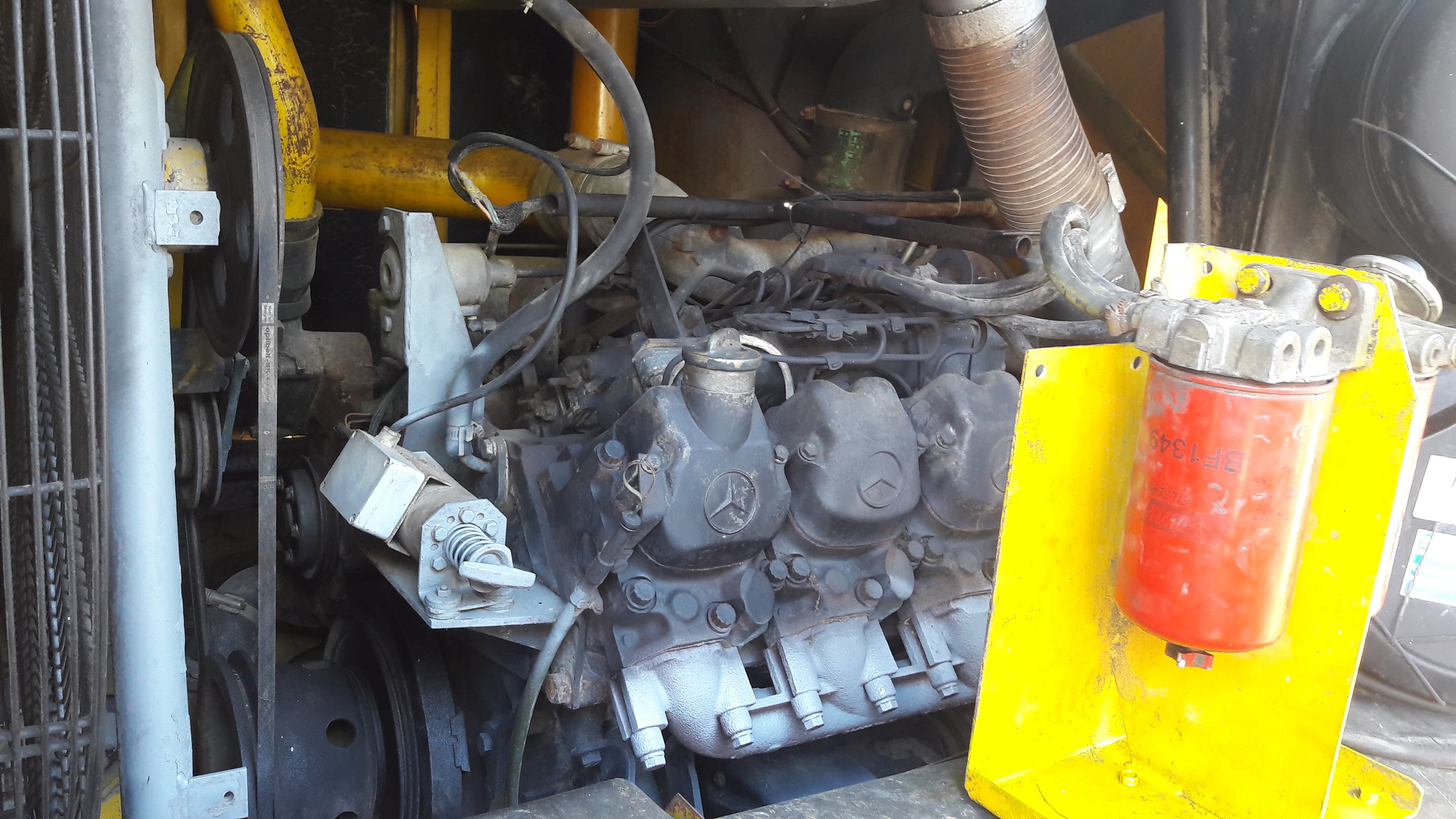 ขายเครื่องลม Atlas Copco พร้อมใช้ ขนาด 750 CFM 12-14.5 Bar สนใจ 0845424150