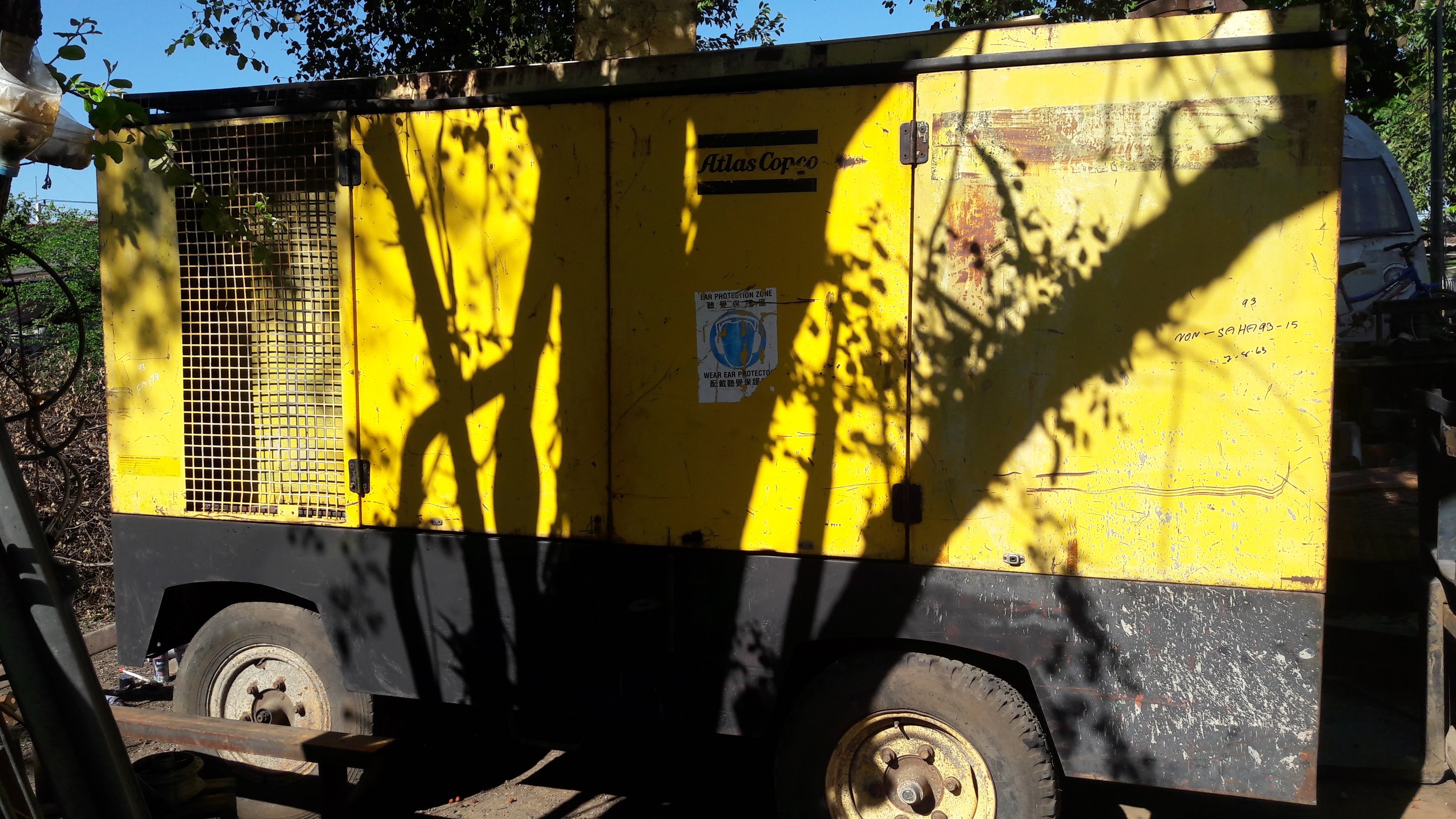 ขายเครื่องลม Atlas Copco พร้อมใช้ ขนาด 750 CFM 12-14.5 Bar สนใจ 0845424150