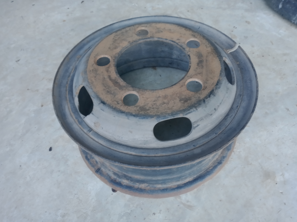 กระทะล้อ ผ้าใบTopyขอบ15 น๊อต 5รู สภาพดี โทร.099-121-1395 กระทะล้อ ผ้าใบTopyขอบ15 น๊อต 5รู สภาพดี โทร.099-121-1395