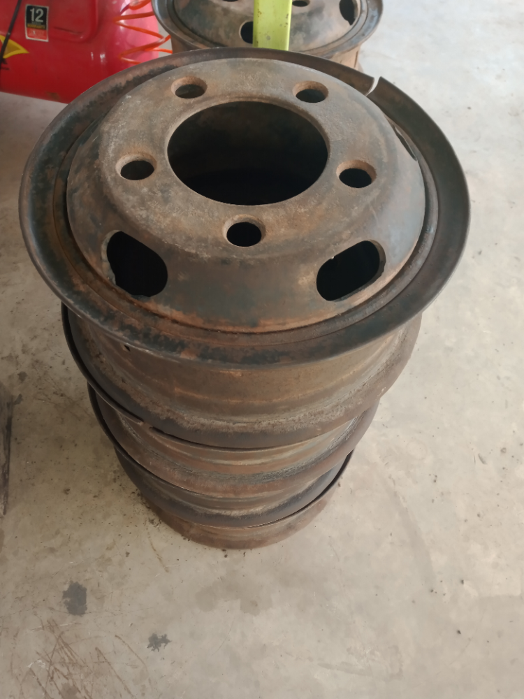 กระทะล้อ ผ้าใบTopyขอบ15 น๊อต 5รู สภาพดี โทร.099-121-1395 กระทะล้อ ผ้าใบTopyขอบ15 น๊อต 5รู สภาพดี โทร.099-121-1395