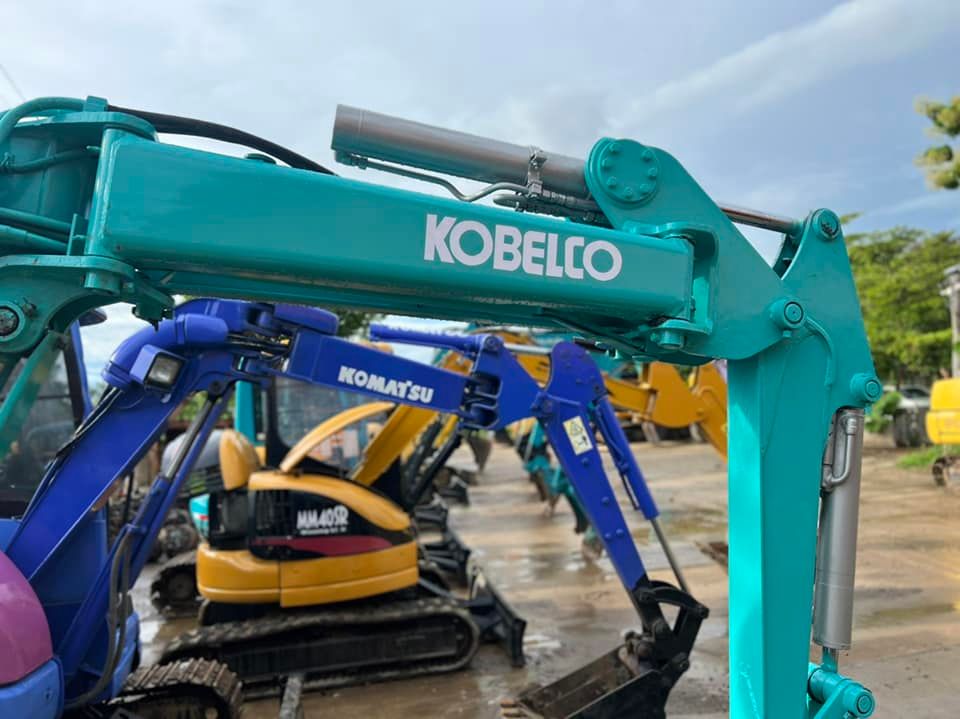 ราคาปังๆรถขุดเล็ก โกเบ เก่าบ้าน ราคาเพียง 255,000 บาท
KOBELCO SK30UR ขนาด 3 ตัน ราคาปังๆรถขุดเล็ก โกเบ เก่าบ้าน ราคาเพียง 255,000 บาท
KOBELCO SK30UR ขนาด 3 ตัน