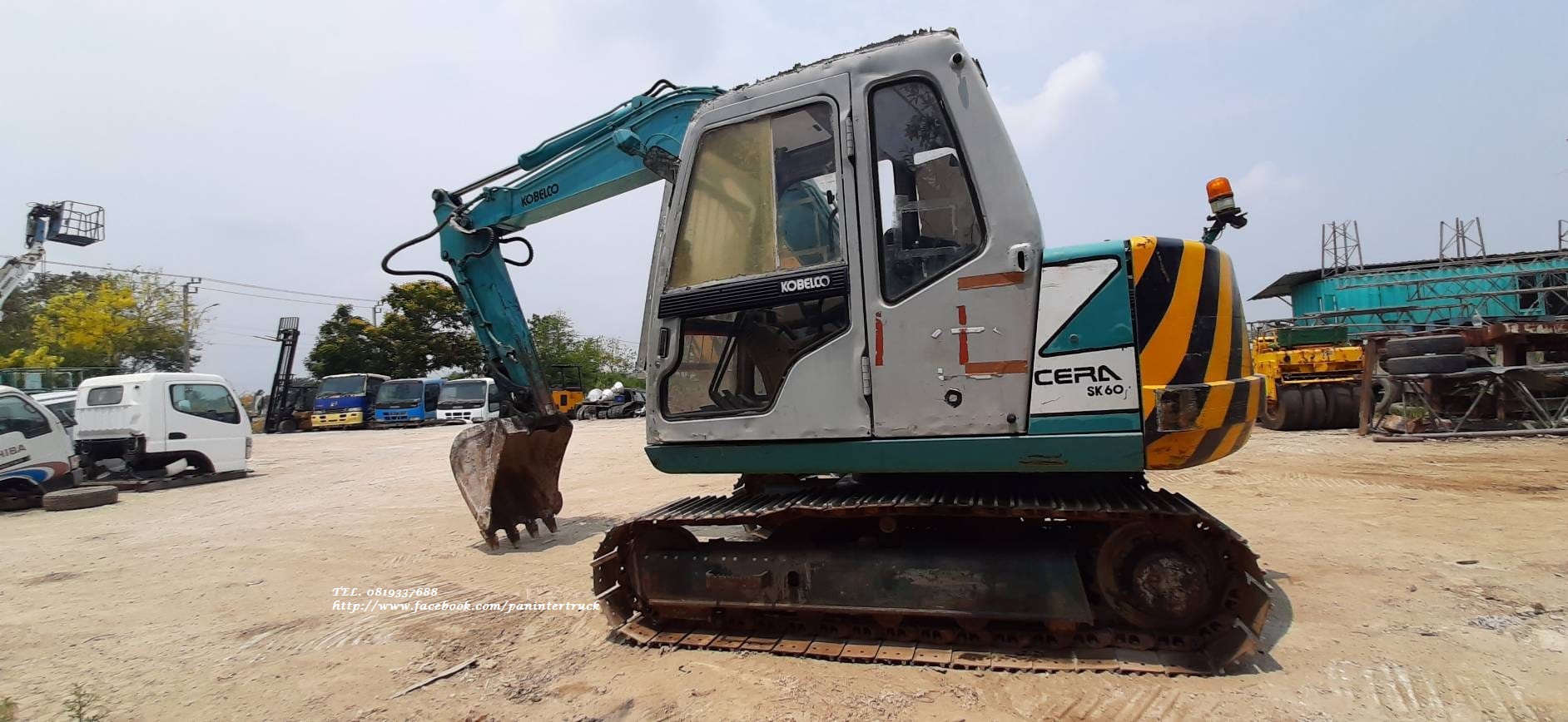 ราคาเพียง 550,000 บาท รถขุด โกเบ
HYD. EXCAVATOR KOBELCO SK60-1มาร์คทรี
มีลายไปป์ปิ้ง ลายหัวเจาะ