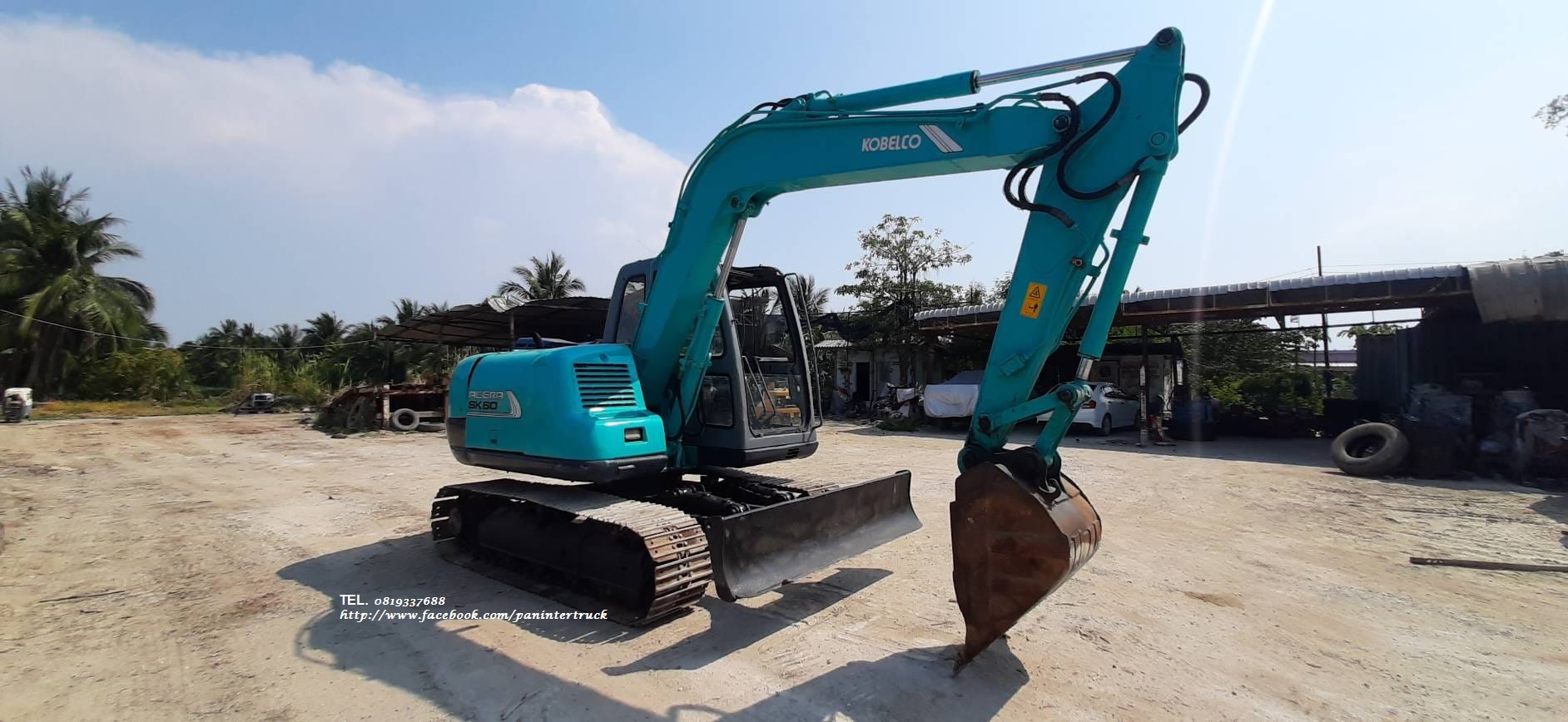 ลดกระหน่ำ พิกัด จ.สมุทรปราการ ราคาตัดส่งพ่อค้า รถขุด โกเบ
 KOBELCO SK60-3 มาร์คไฟท์ซุปเปอร์ เก๋งตั้งสีเทา ราคาเพียง 555,000 บาท