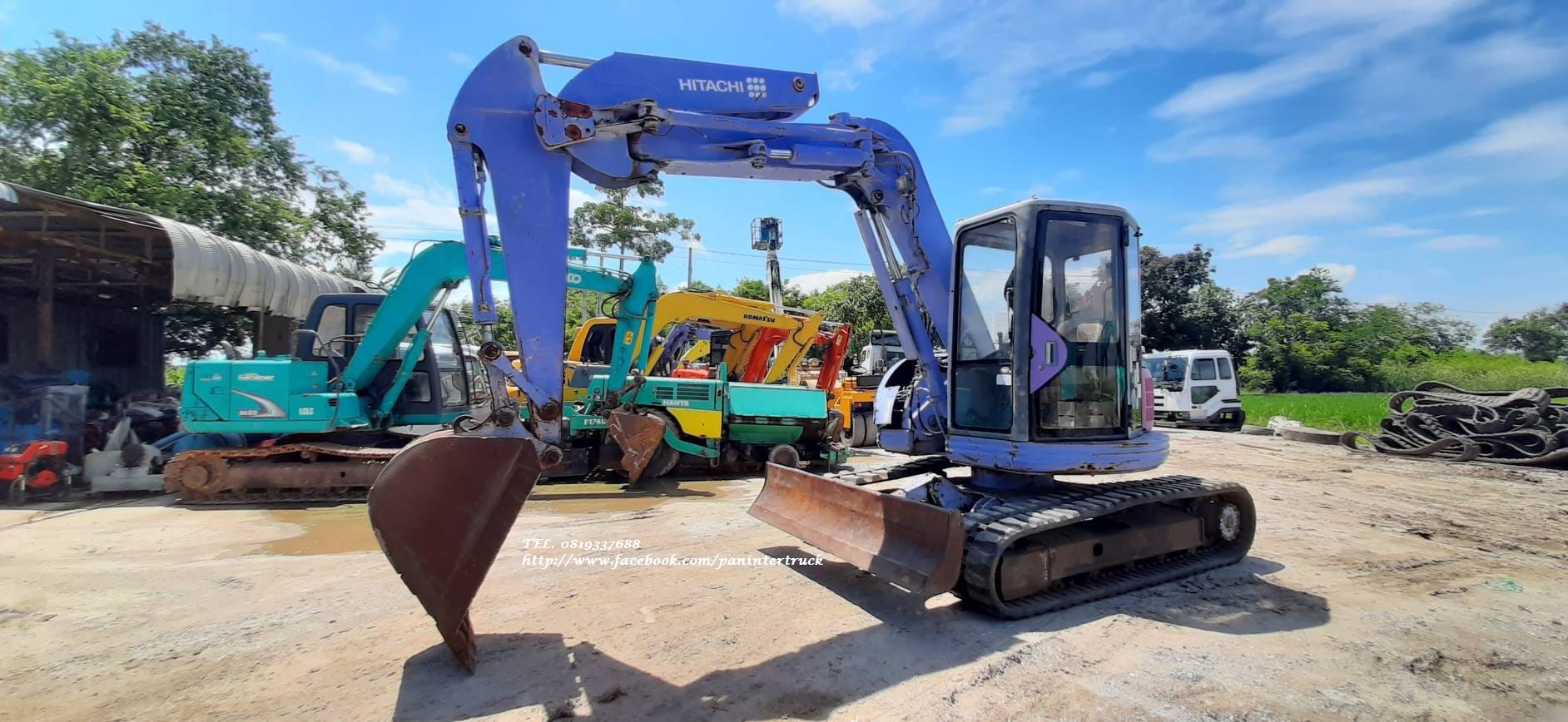 ราคานี้มีอยู่จริง เพียง 399,999 บาท FROMJAPAN HITACHI EX75UR
ขนาด 7 ตัน  มีตู้ มีเก๋ง มีประตู