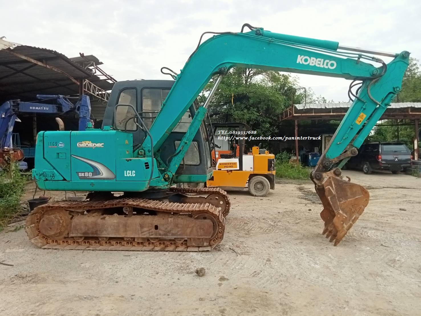 รถขุด โกเบ KOBELCO SK60 -3 มาร์คทรี มีลายไปป์ปิ้ง ลายหัวเจาะ
