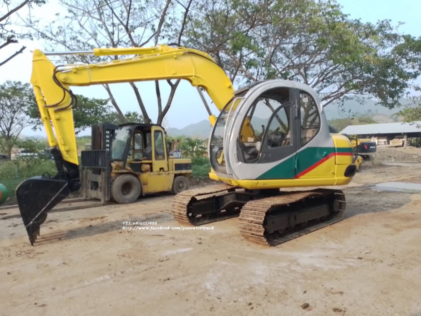 FROM JAPAN แอร์หนาว รถสวยๆรีบเลยจ้า
ราคาเพียง 590,000 บาท รถขุด โกเบ
HYD. EXCAVATOR KOBELCO SK60-3 มาร์คไฟท์