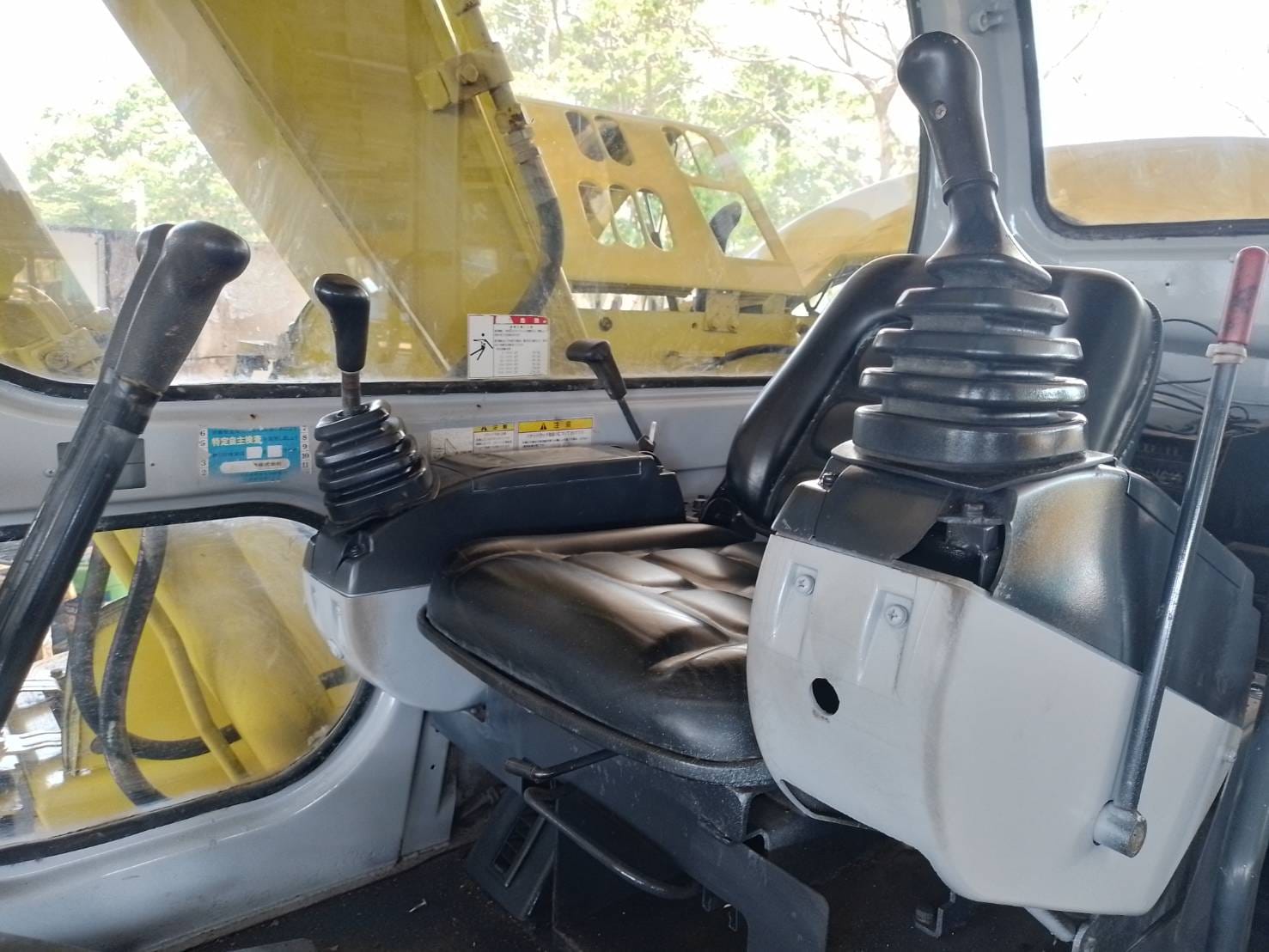 FROM JAPAN แอร์หนาว รถสวยๆรีบเลยจ้า
ราคาเพียง 590,000 บาท รถขุด โกเบ
HYD. EXCAVATOR KOBELCO SK60-3 มาร์คไฟท์