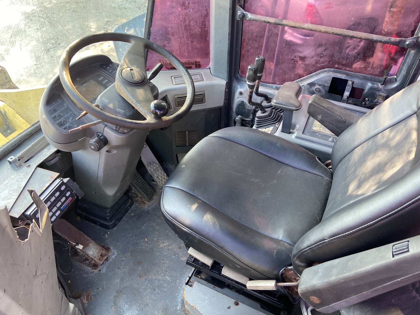 รถตัล้อยางKOMATSU wa300 ญี่ปุ่นมือสองพร้อมใช้งาน รถตัล้อยางKOMATSU wa300 ญี่ปุ่นมือสองพร้อมใช้งาน