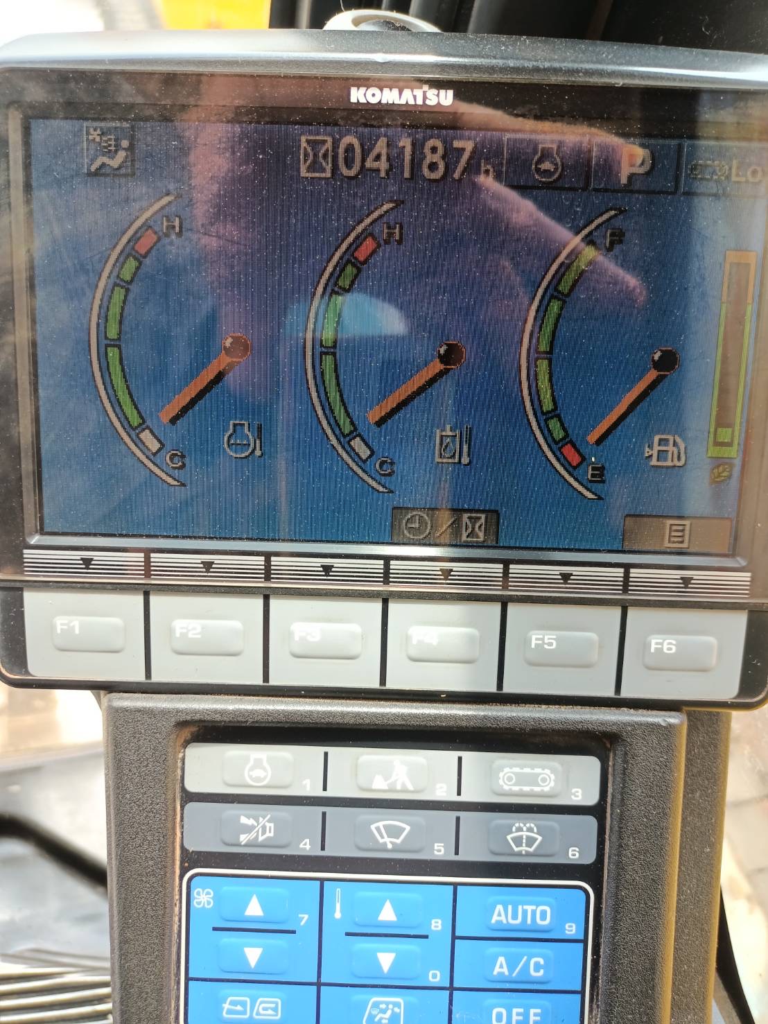 ขายรถขุดKOMATSU PC220-8M0