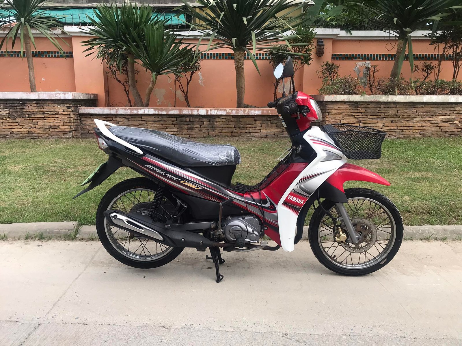 Yamaha spark สตาร์ทมือ 115i-ปี2014" ระบบหัวฉีด "