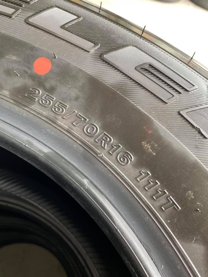 ยางถอดป้ายแดง BRIDGESTONE DUELER H/T684II 255/70R16 ปี21 ยางถอดป้ายแดง BRIDGESTONE DUELER H/T684II 255/70R16 ปี21