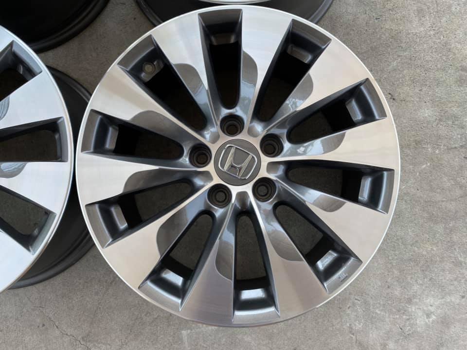 ล้อ HONDA Accord G9 ขอบ17 5รู114 สภาพสวย ทำสีปัดเงาใหม่ ไม่มีซ่อม ล้อ HONDA Accord G9 ขอบ17 5รู114 สภาพสวย ทำสีปัดเงาใหม่ ไม่มีซ่อม