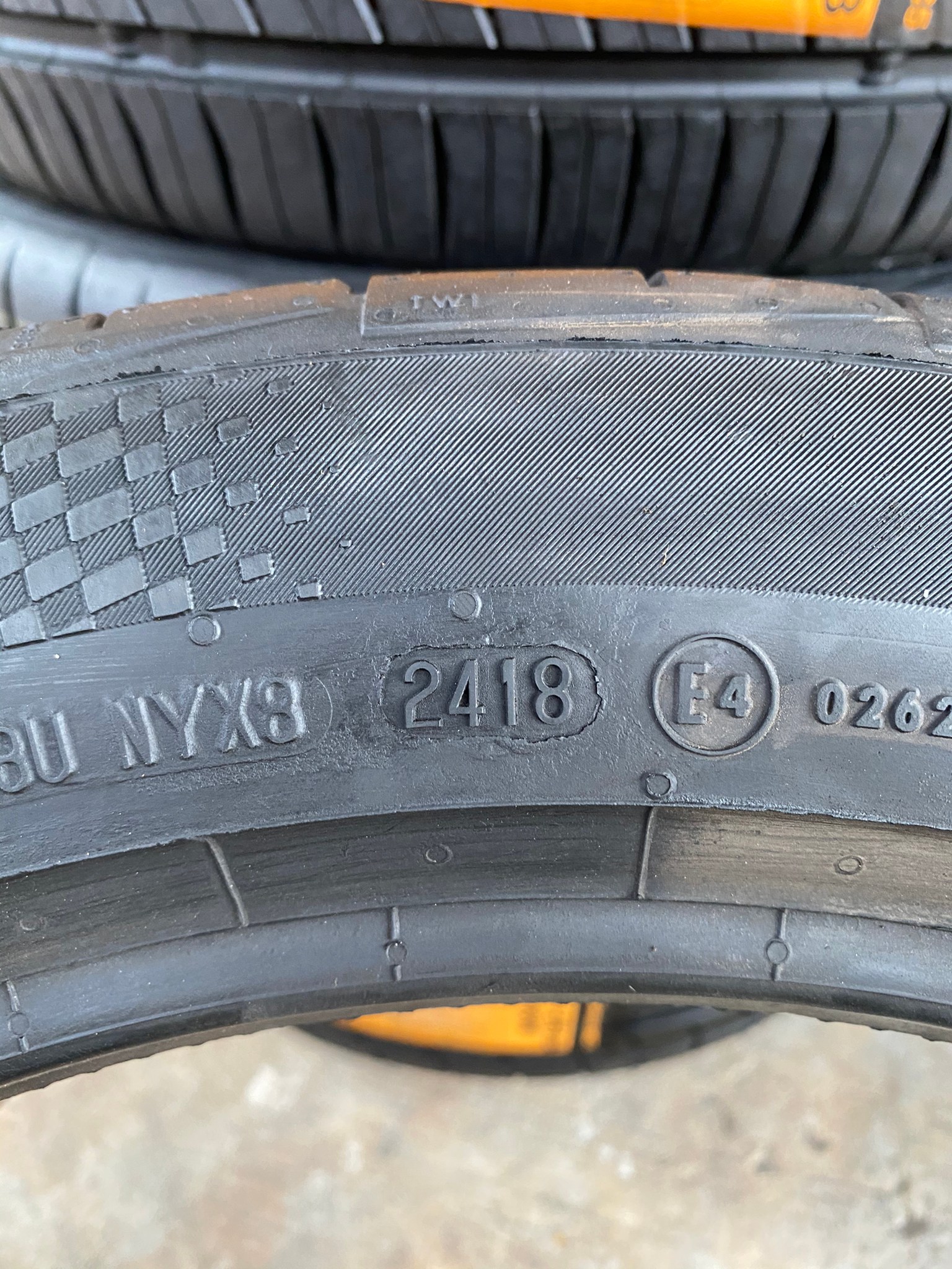 ยางใหม่ CONTINENTAL ContiMaxContact MC5 245/45-18 ปี18 ยางใหม่ CONTINENTAL ContiMaxContact MC5 245/45-18 ปี18