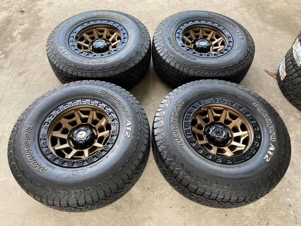 ล้อ OASIS 16” 6รู139.7 กว้าง8” ET0 สีเดิม สวยมาก พร้อมยาง HANKOOK AT-2 265/75R16 ปี20 