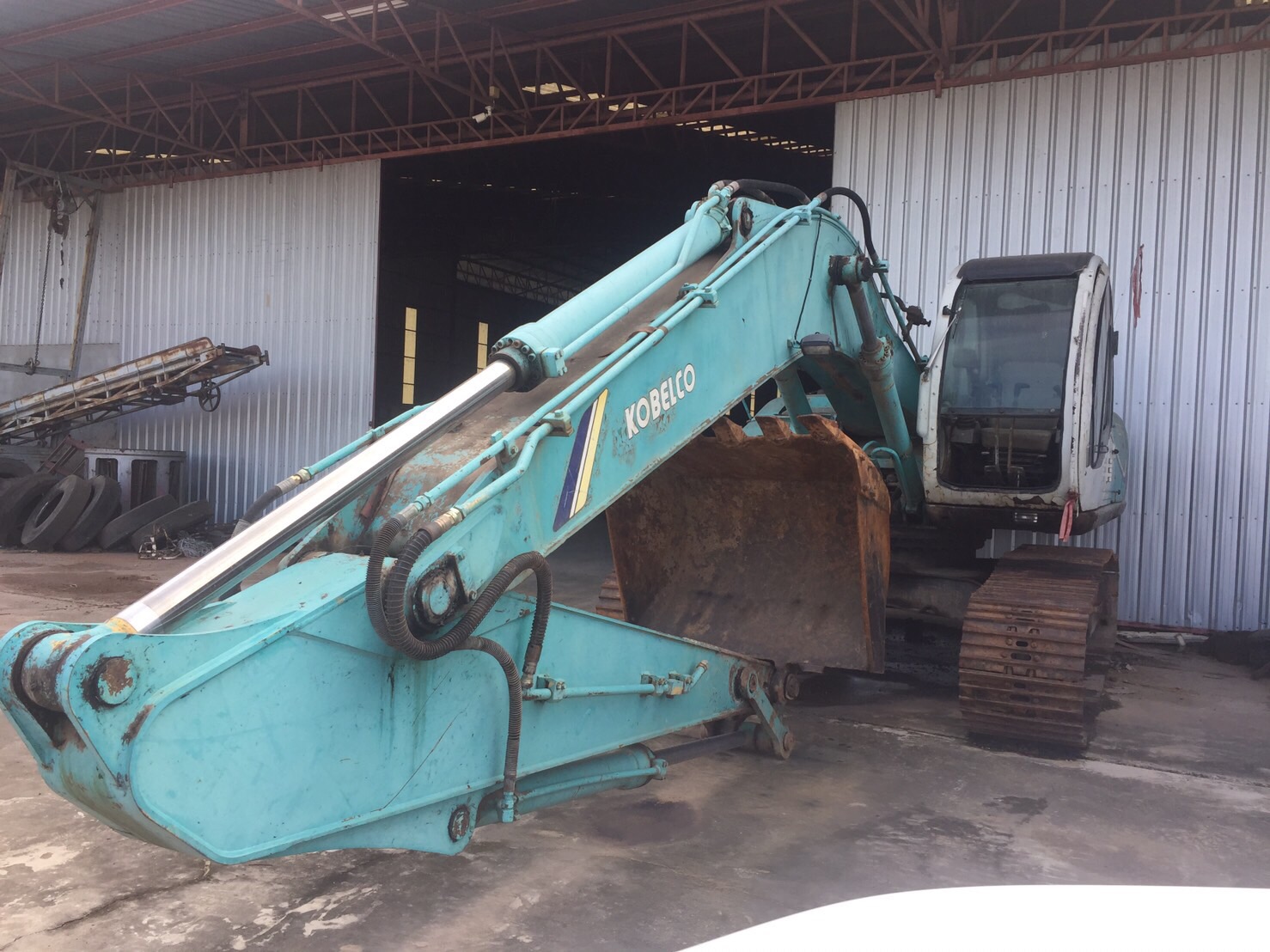 ขายด่วน รถแบคโฮ KOBELCO SK200-5 สภาพดีมาก ติดต่อด่วน 0910617179