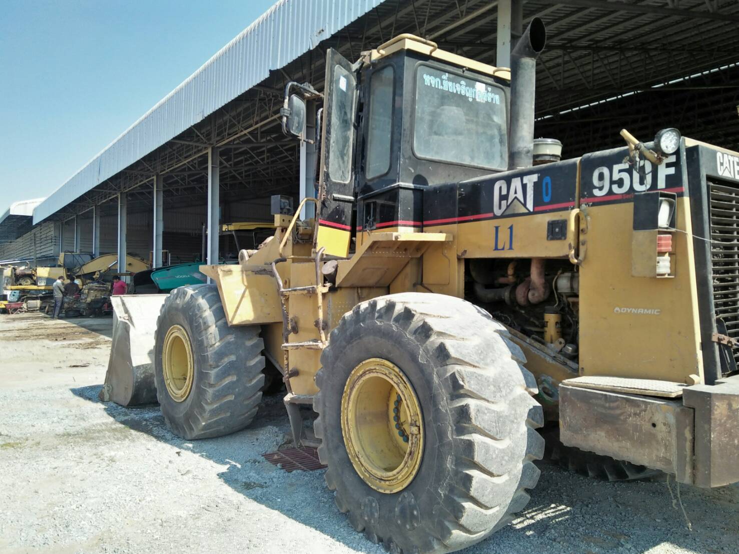 ขายด่วน รถตัก CAT 950 F สภาพดี เล่มทะเบียนพร้อม ติดต่อด่วน 0910617179