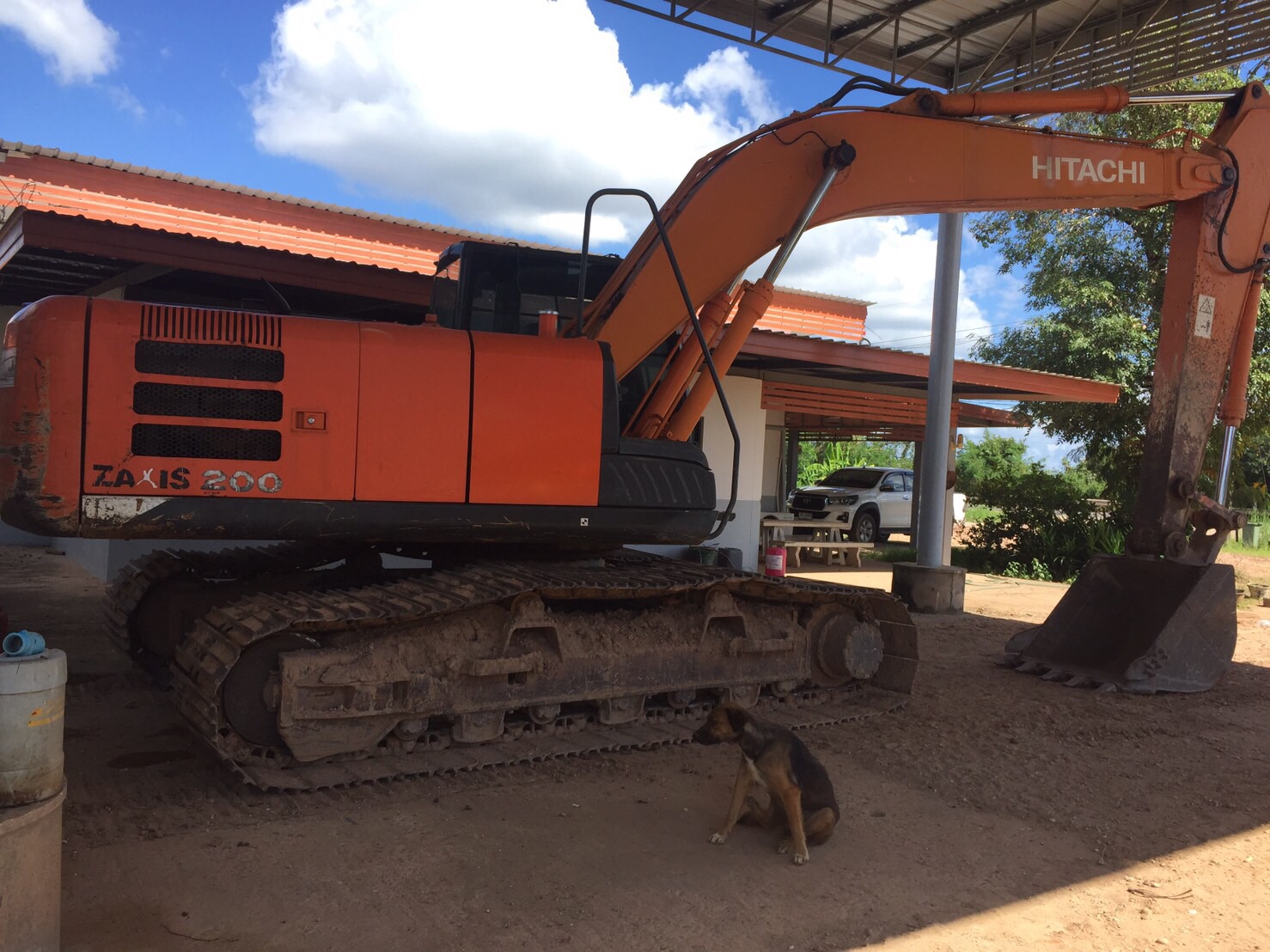 ขายด่วน แบคโฮ HITACHI ZX200-5G สภาพดีมาก เอกสารพร้อม ติดต่อด่วน 0910617179 ขายด่วน แบคโฮ HITACHI ZX200-5G สภาพดีมาก เอกสารพร้อม ติดต่อด่วน 0910617179