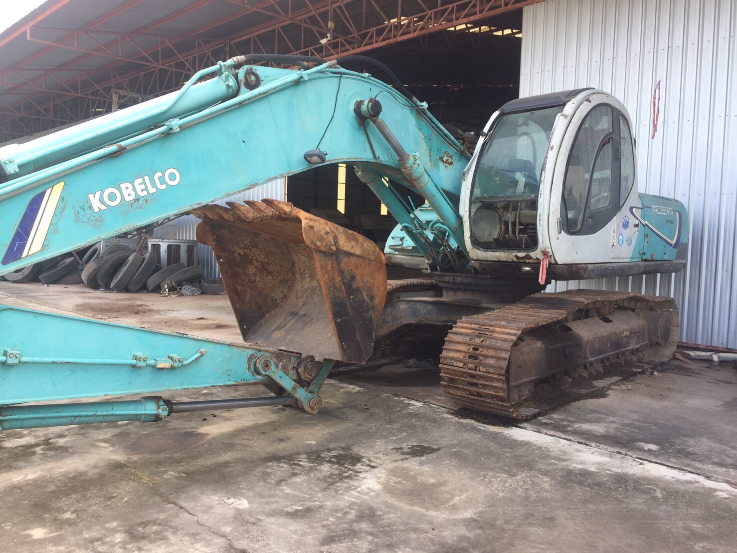 ขายด่วน รถแบคโฮ KOBELCO SK200-5 สภาพดีมาก ติดต่อด่วน 0910617179