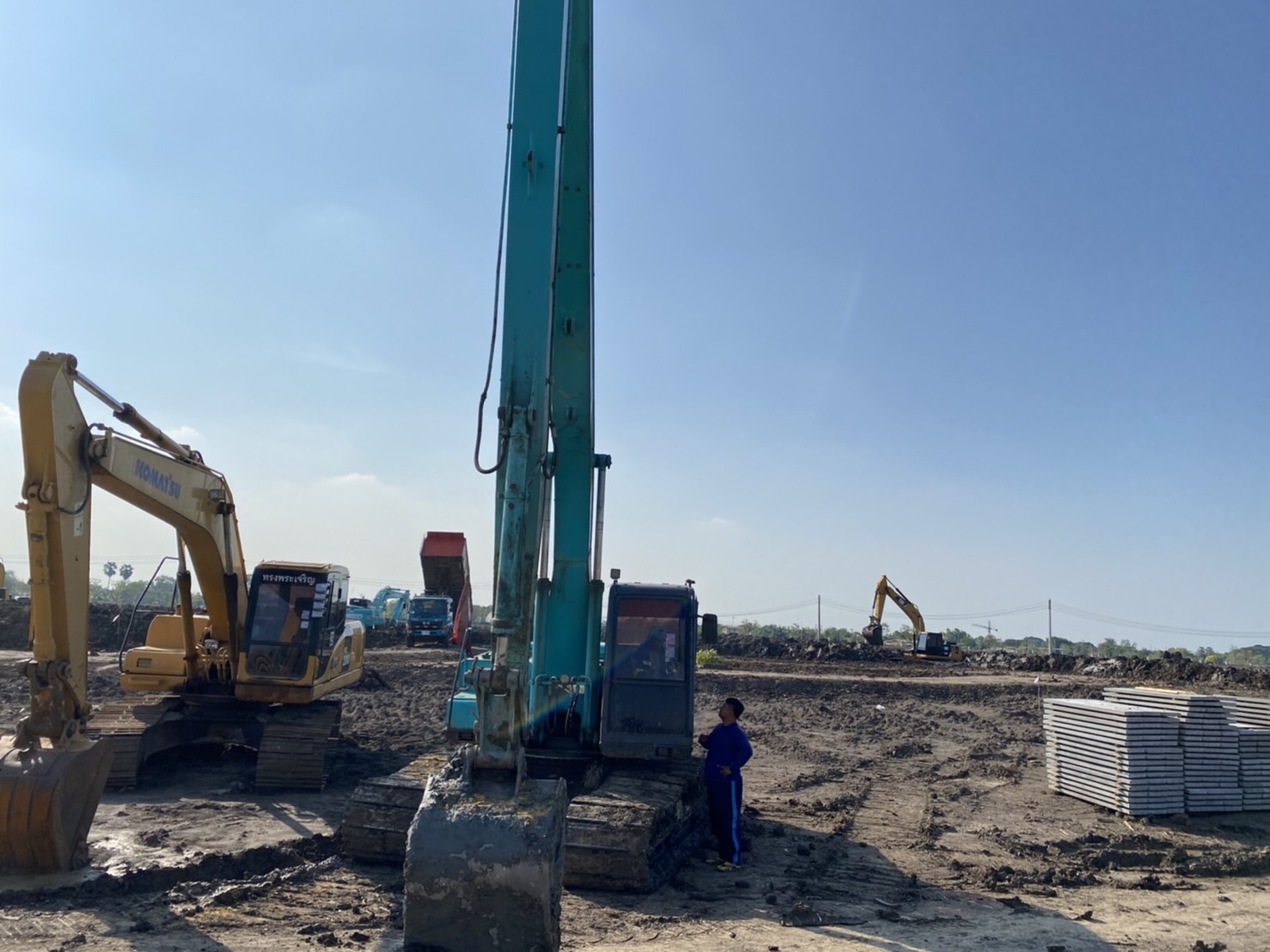 ขายด่วน รถแบคโฮ KOBELCO SK200 สภาพดี เอกสารพร้อม ติดต่อด่วน 0910617179