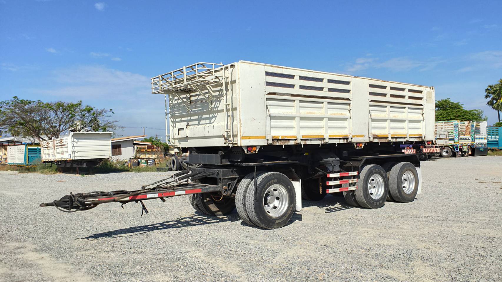 “ประกาศลูกขาดเเม่” ลูกพ่วงดั้ม 3 คานพนัสปี60 ราคา 550,000 บาท ☎️ 089-9192600 ธนพล  ☎️089-708-7998 เฮียดำสุโขทัย