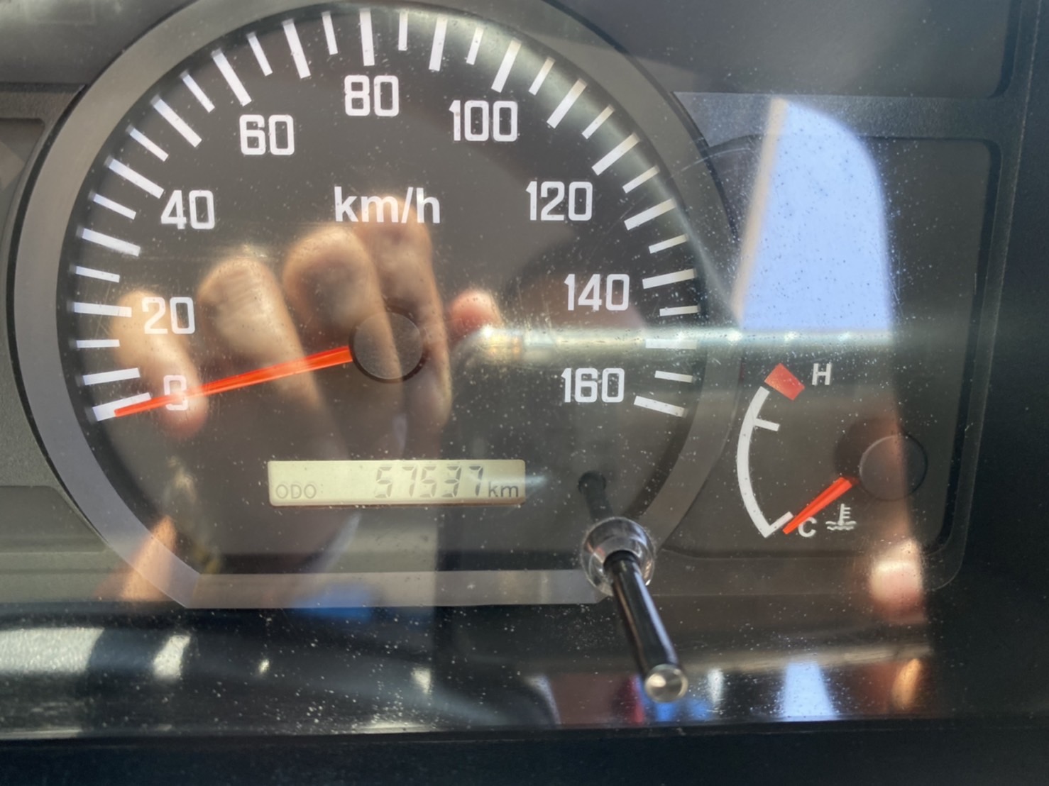 ISUZU NMR 130 EURO 3 ตู้เเห้ง 3 บาน ยาว 3.00 เมตร วิ่ง 57,537 กิโลเมตร  กระจกไฟฟ้า เซ็นทรัลล็อค พวงมาลัยมีถุงลมนิรภัย  จดทะเบียนปี 2562 ( 2019 )  ราคา 820,000 บาท  089-9192600 K ธนพล  id Line  @jj9898 ช่อง YouTube  Jjautocar 2