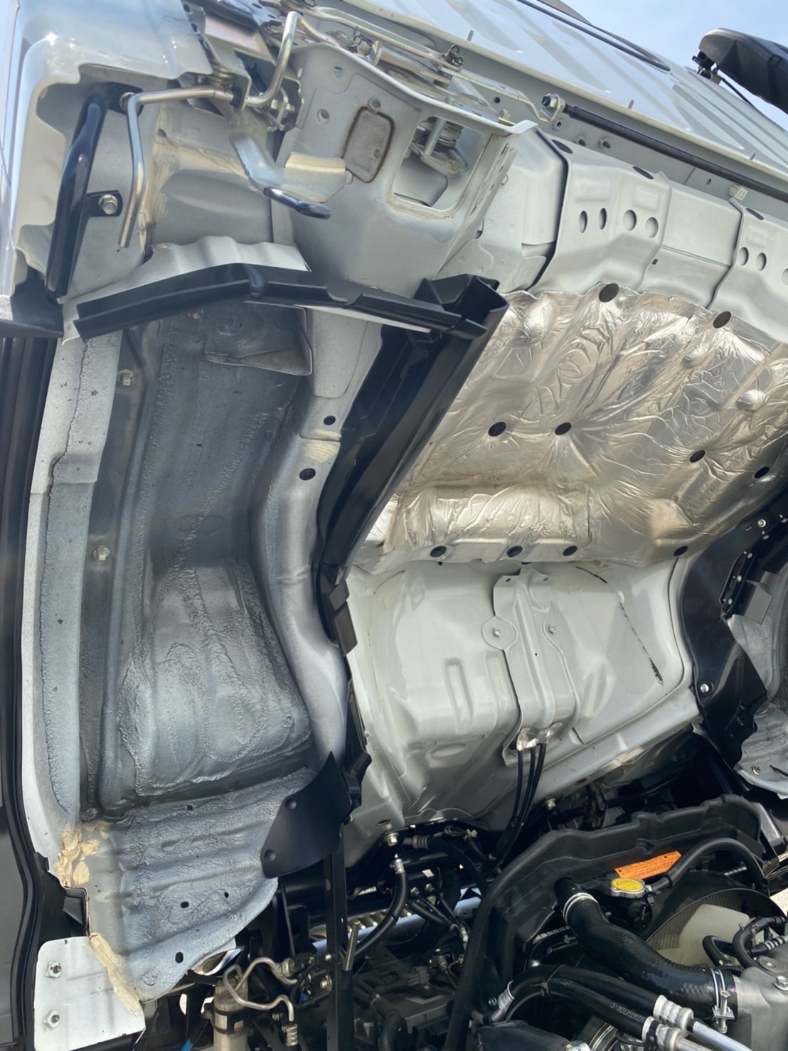 ISUZU NMR 130 EURO 3 ตู้เเห้ง 3 บาน ยาว 3.00 เมตร วิ่ง 57,537 กิโลเมตร  กระจกไฟฟ้า เซ็นทรัลล็อค พวงมาลัยมีถุงลมนิรภัย  จดทะเบียนปี 2562 ( 2019 )  ราคา 820,000 บาท  089-9192600 K ธนพล  id Line  @jj9898 ช่อง YouTube  Jjautocar 2