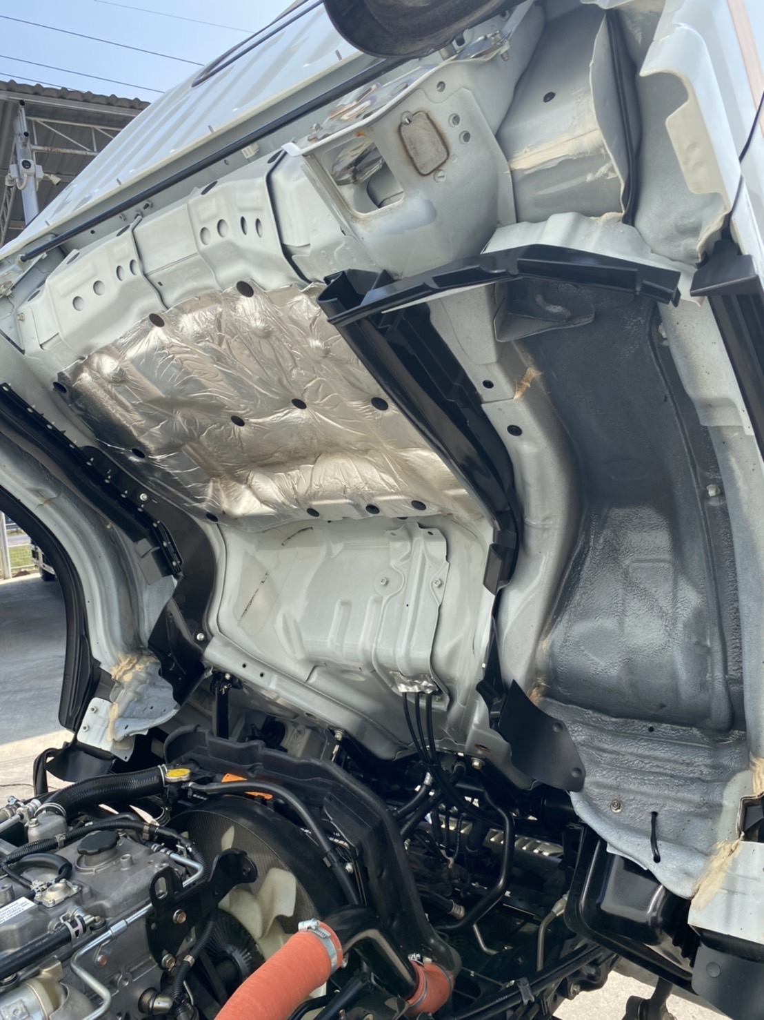 ISUZU NMR 130 EURO 3 ตู้เเห้ง 3 บาน ยาว 3.00 เมตร วิ่ง 57,537 กิโลเมตร  กระจกไฟฟ้า เซ็นทรัลล็อค พวงมาลัยมีถุงลมนิรภัย  จดทะเบียนปี 2562 ( 2019 )  ราคา 820,000 บาท  089-9192600 K ธนพล  id Line  @jj9898 ช่อง YouTube  Jjautocar 2