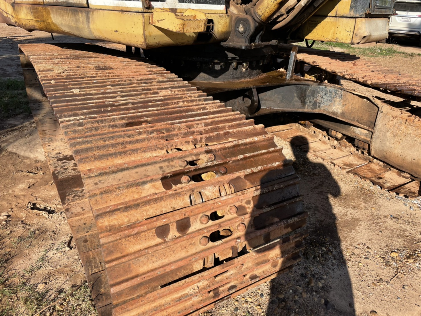 ขายแมคโคร CAT 320-A พร้อมใช้งาน สนใจโทร 086-233-7640