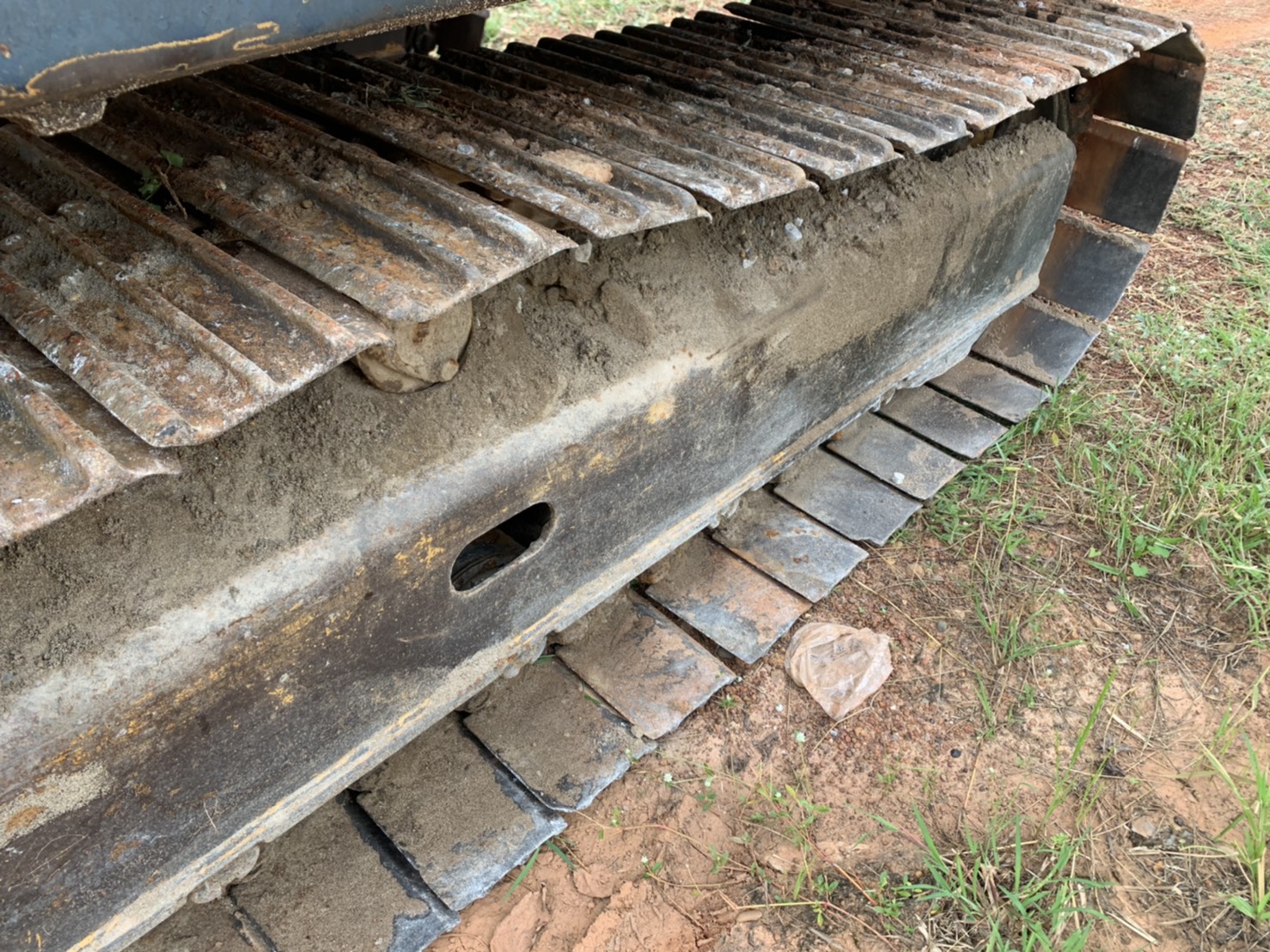 Komatsu รุ่นPC60-3 พร้อมใช้ มีใบอินวอย Komatsu รุ่นPC60-3 พร้อมใช้ มีใบอินวอย