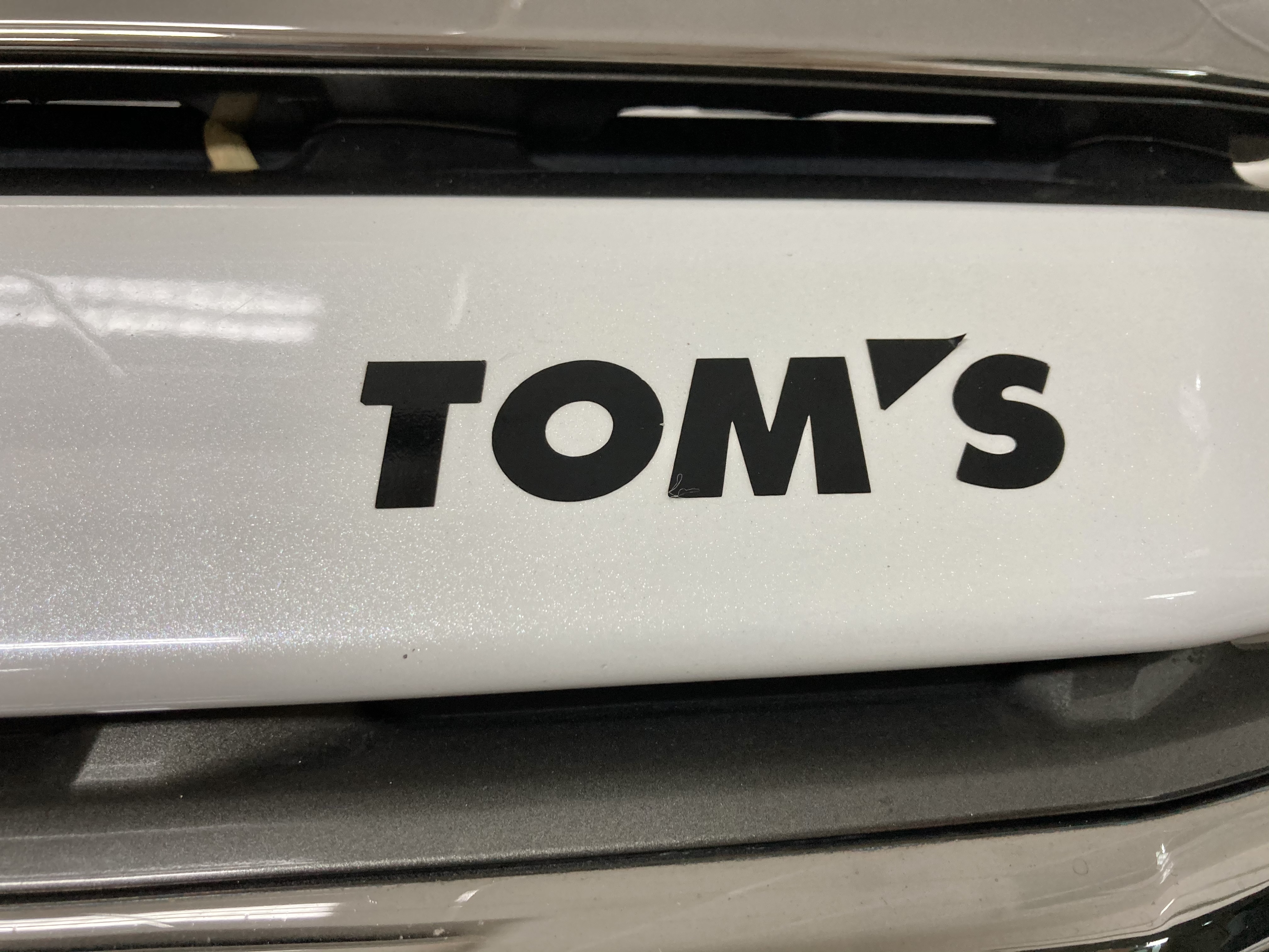 ขายกระจังหน้าแต่ง TOM'S ของรถยนต์ TOYOTA รุ่น VELLFIRE 2.4L-3.5L ปี 2008-2012 ขายกระจังหน้าแต่ง TOM'S ของรถยนต์ TOYOTA รุ่น VELLFIRE 2.4L-3.5L ปี 2008-2012