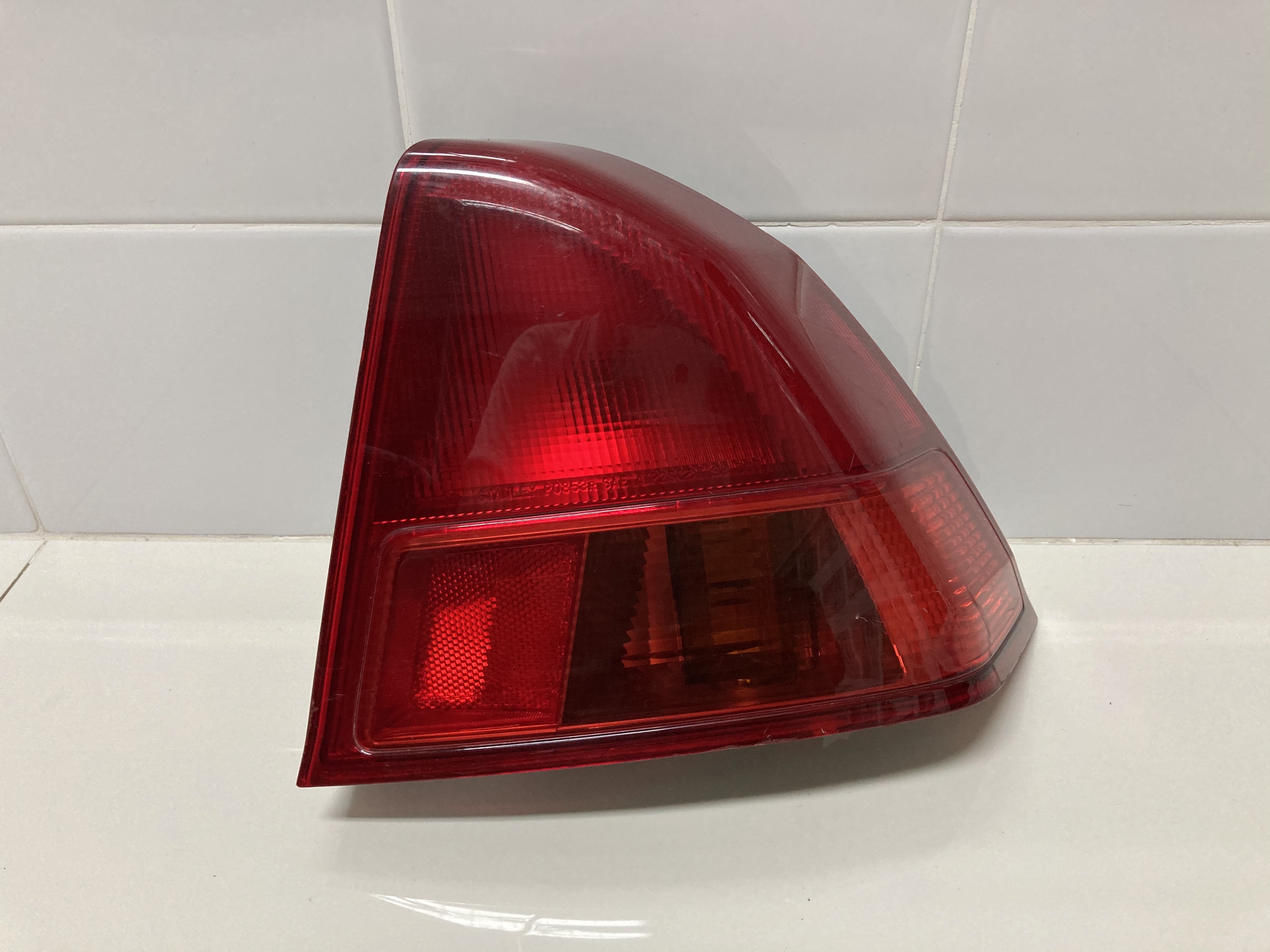 ขายไฟท้ายเดิมรถยนต์ HONDA รุ่น CIVIC 1.7 VTi ปี2001 ขายไฟท้ายเดิมรถยนต์ HONDA รุ่น CIVIC 1.7 VTi ปี2001