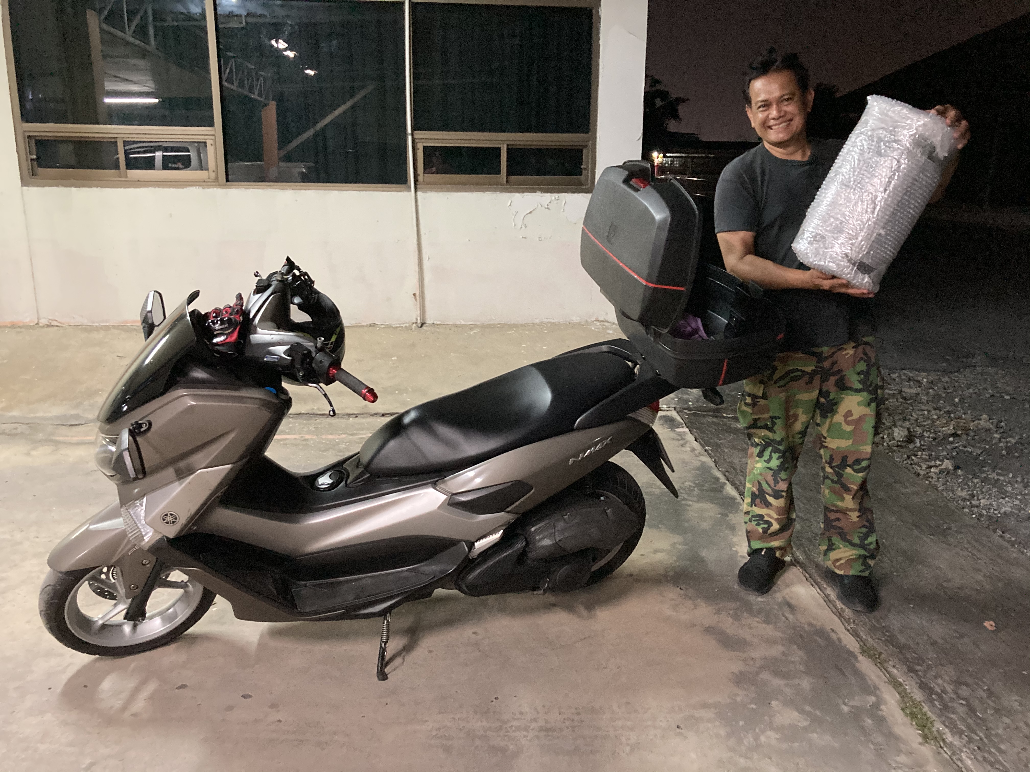 ขายตู้ลำโพง 8&quot; BAZOOKA BASS TUBES ของแท้