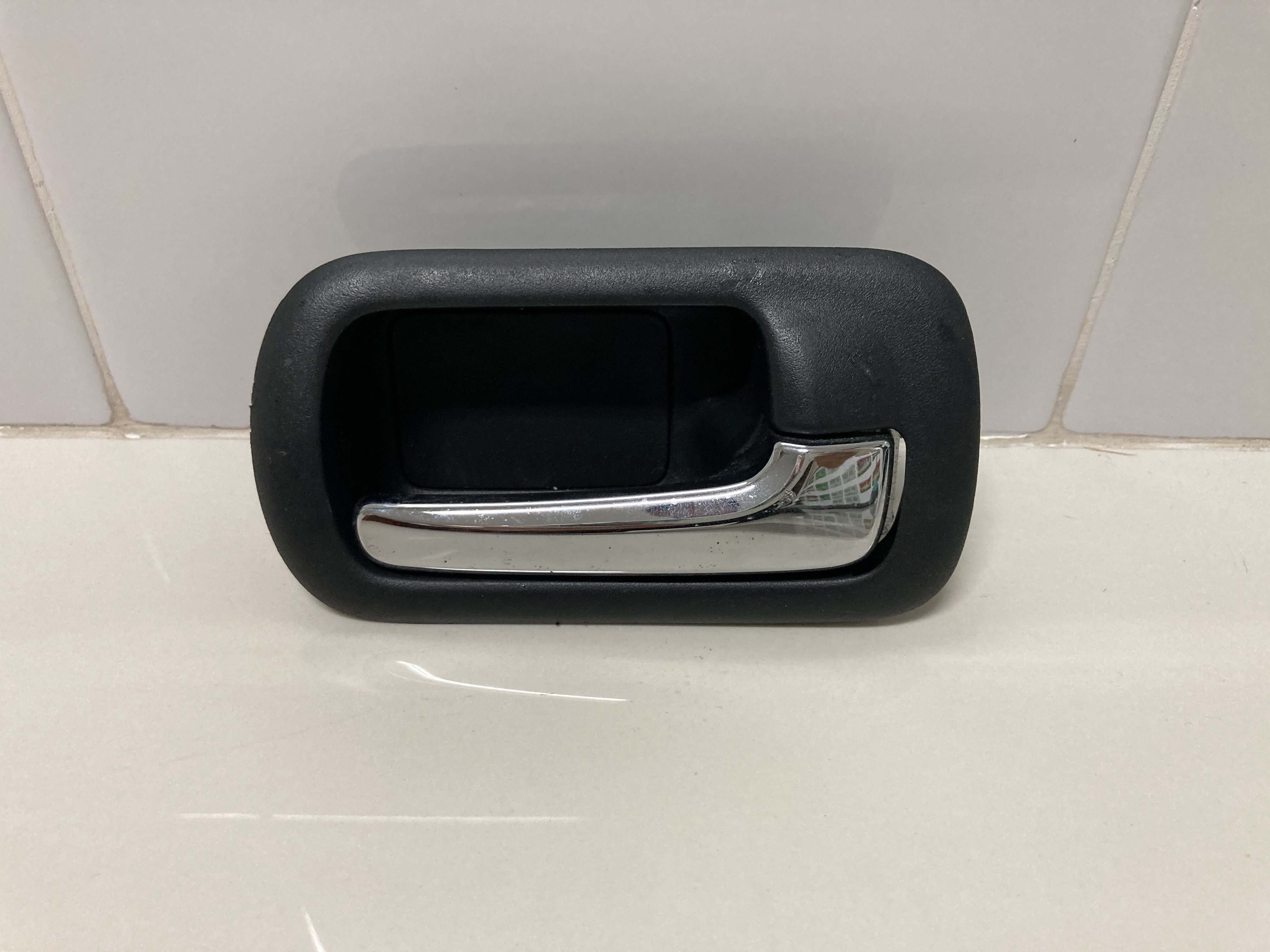 ขายมือเปิดประตูด้านในข้างขวารถยนต์ HONDA รุ่น STREAM STREAM 2.0 S i-VTEC ปี 2002-2006