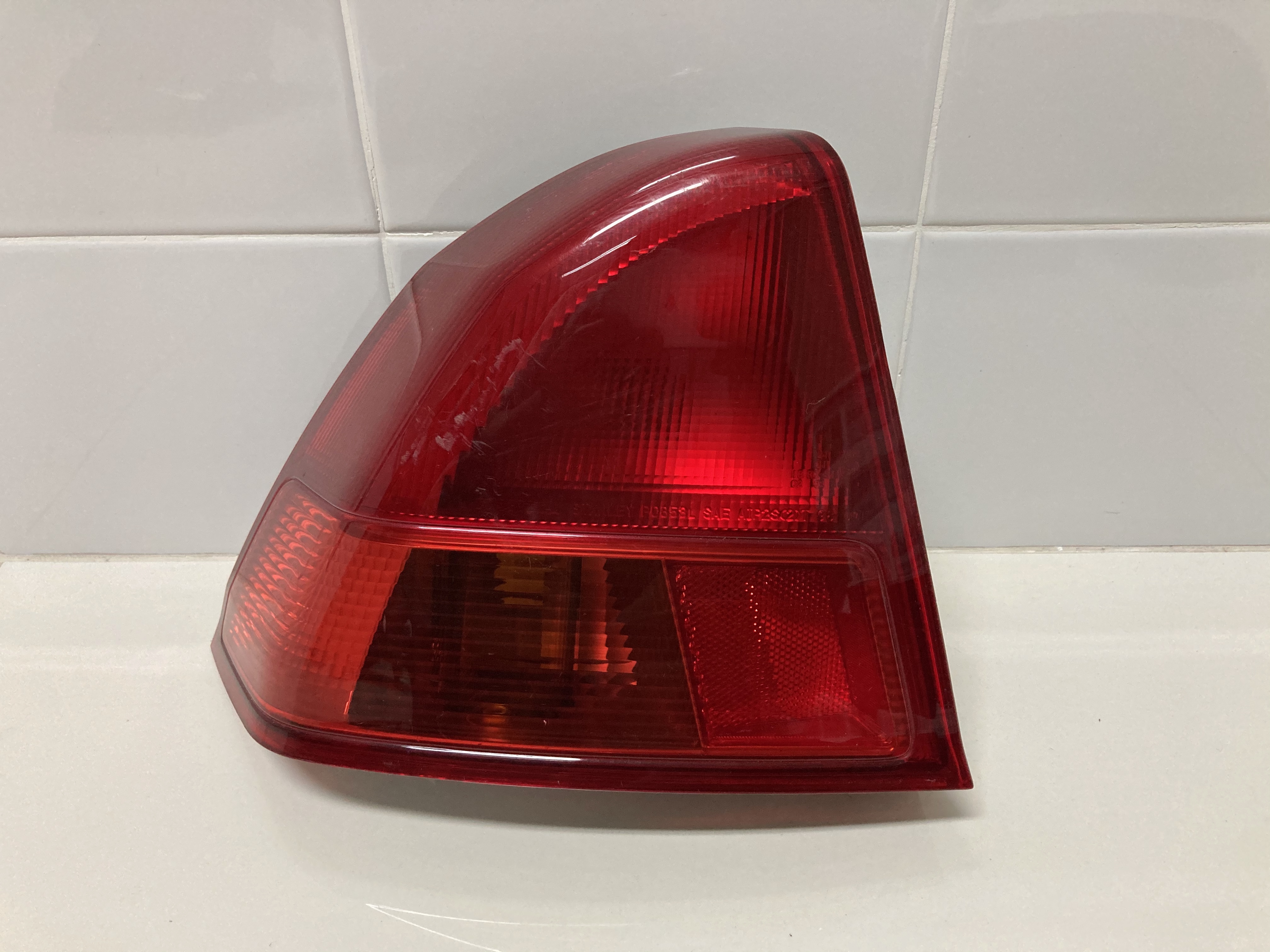 ขายไฟท้ายเดิมรถยนต์ HONDA รุ่น CIVIC 1.7 VTi ปี2001 ขายไฟท้ายเดิมรถยนต์ HONDA รุ่น CIVIC 1.7 VTi ปี2001