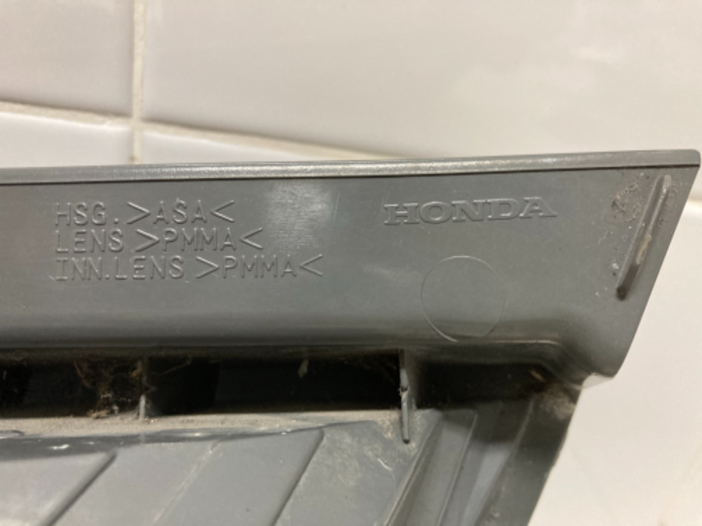 ขายไฟท้ายเดิมของรถยนต์ HONDA รุ่น JAZZ HYBRID 1.3L MC รหัส GE ปี 2008-2014 นำเข้าจากญี่ปุ่น