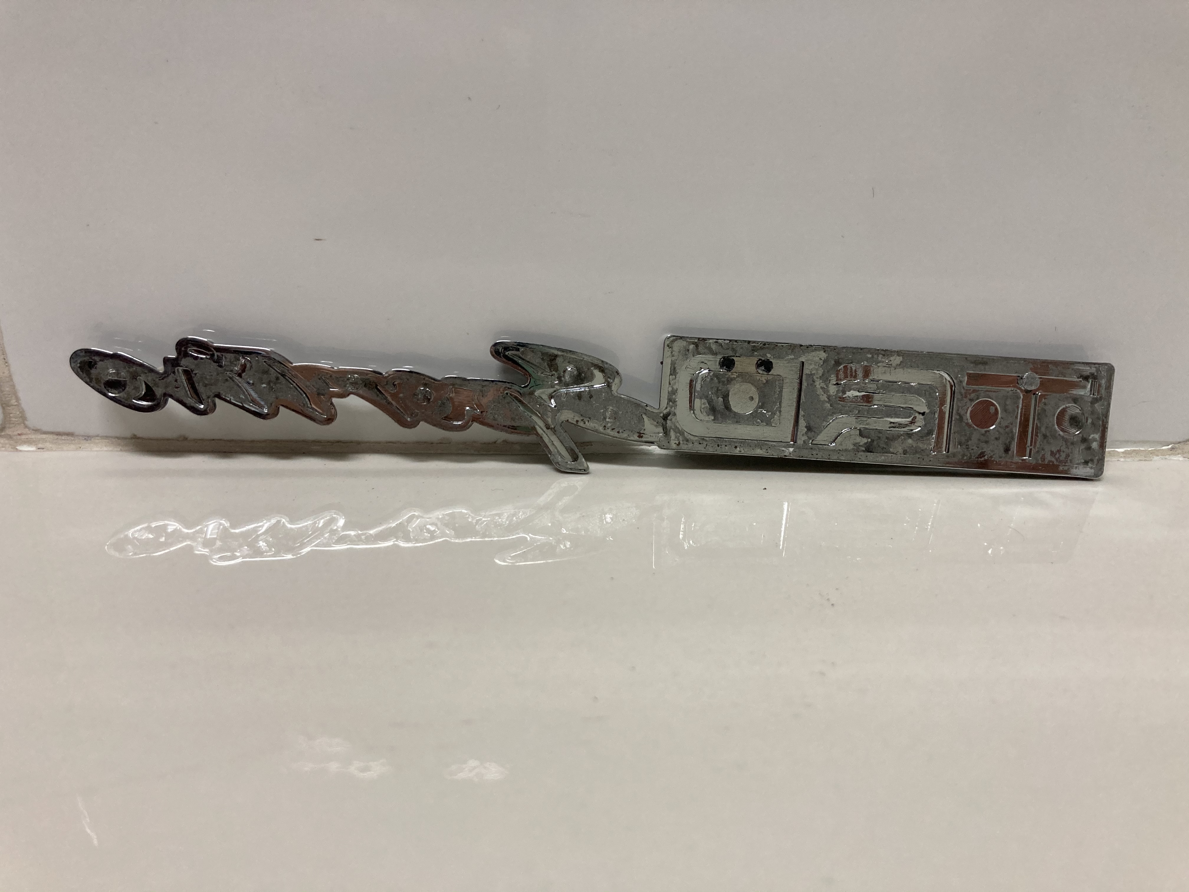 ขายโลโก้แต่งของสำนัก TRD ติดรถยนต์ TOYOTA รุ่น ALPHARD 2.4L-3.5L ปี 2002-2021 ขายโลโก้แต่งของสำนัก TRD ติดรถยนต์ TOYOTA รุ่น ALPHARD 2.4L-3.5L ปี 2002-2021